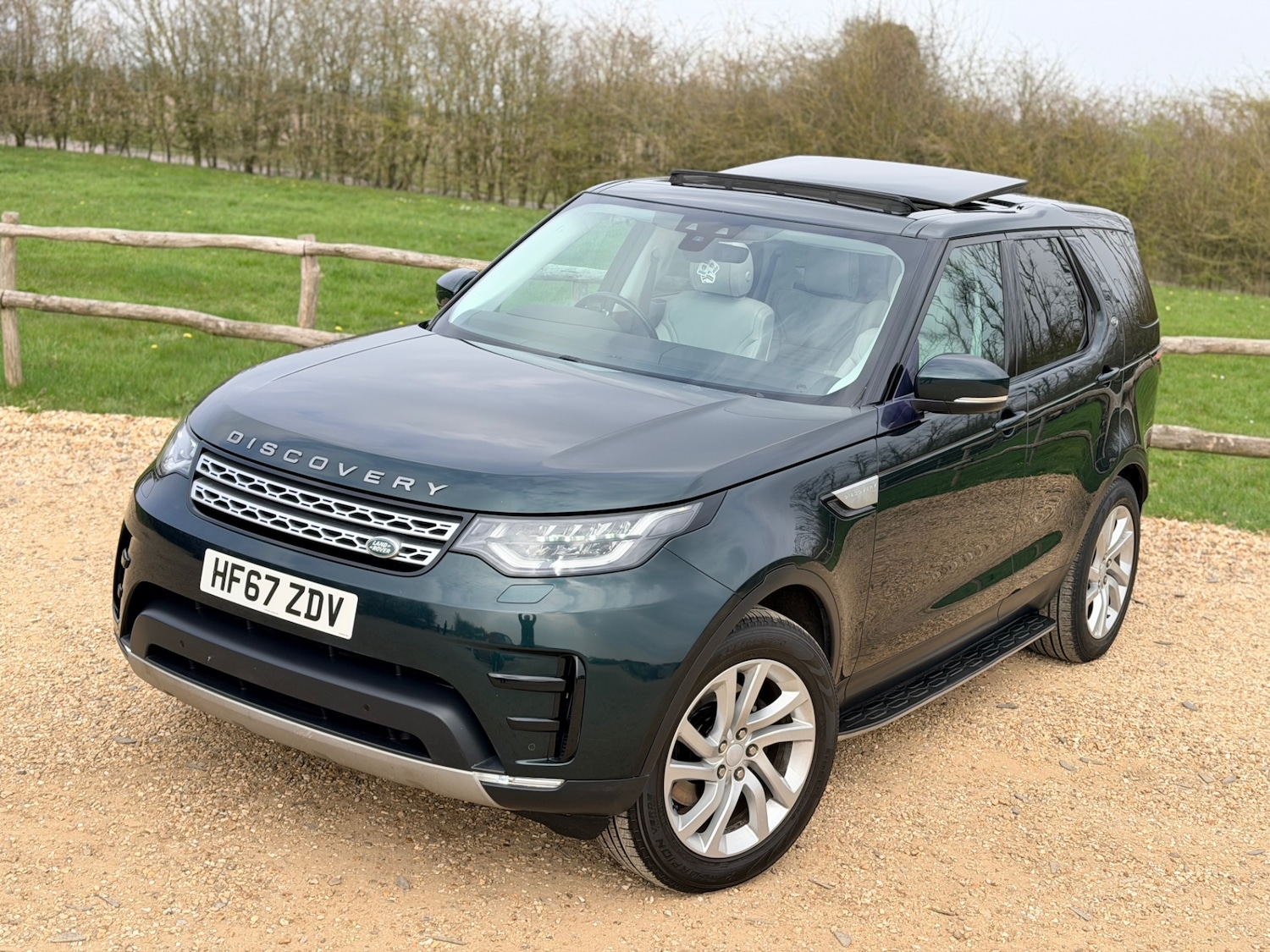 Used Land Rover Discovery 2017 for sale - 77992044: Photo 34