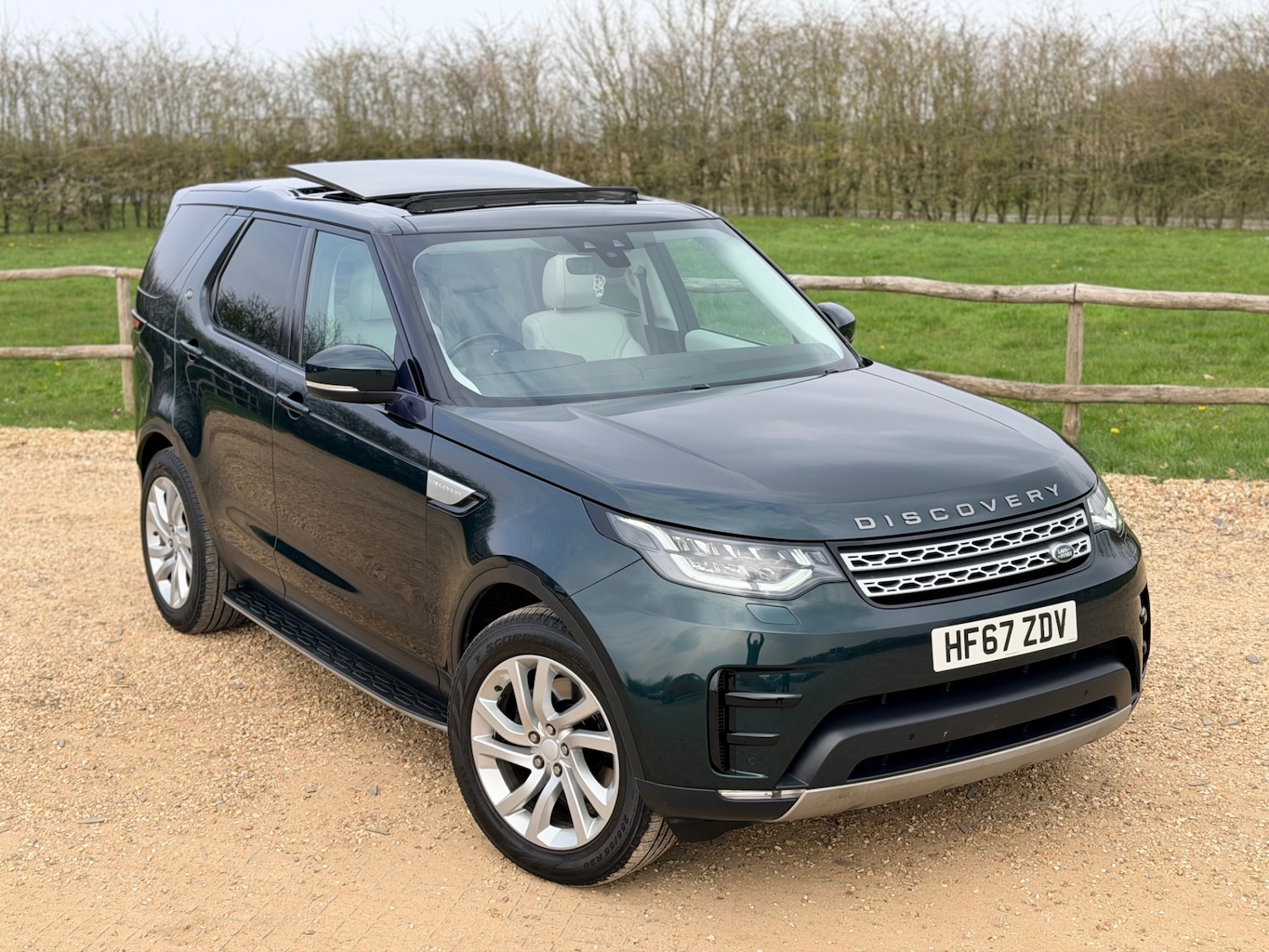 Used Land Rover Discovery 2017 for sale - 77992044: Photo 35