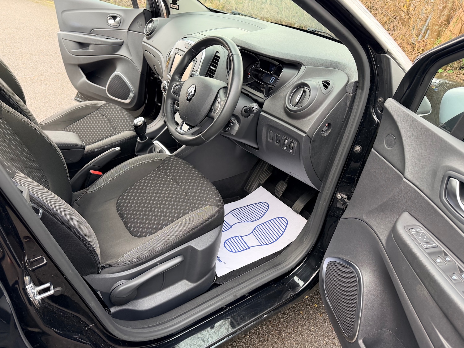 Used Renault Captur 2017 for sale - 77568092: Photo 14