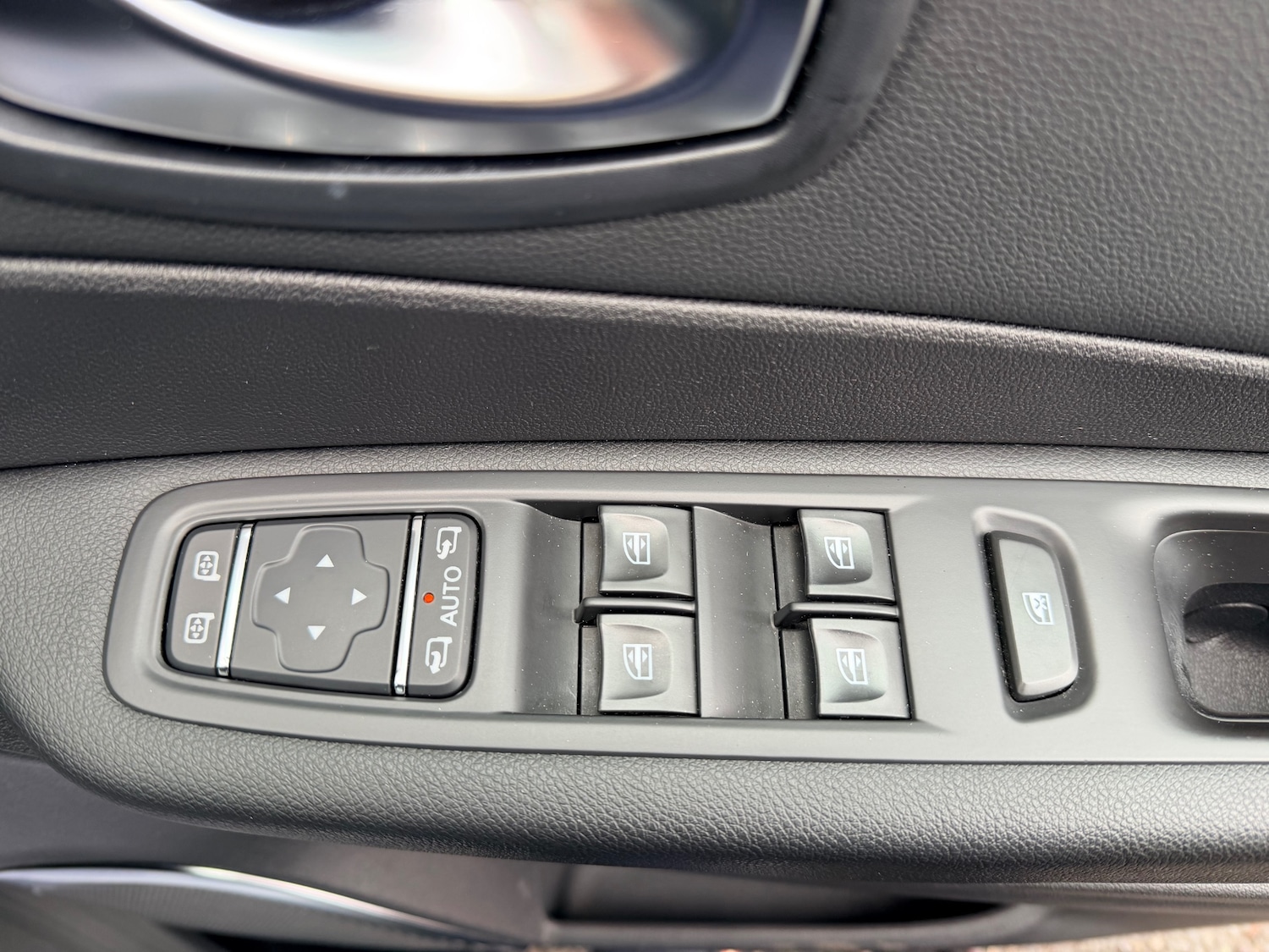 Used Renault Captur 2017 for sale - 77568092: Photo 28