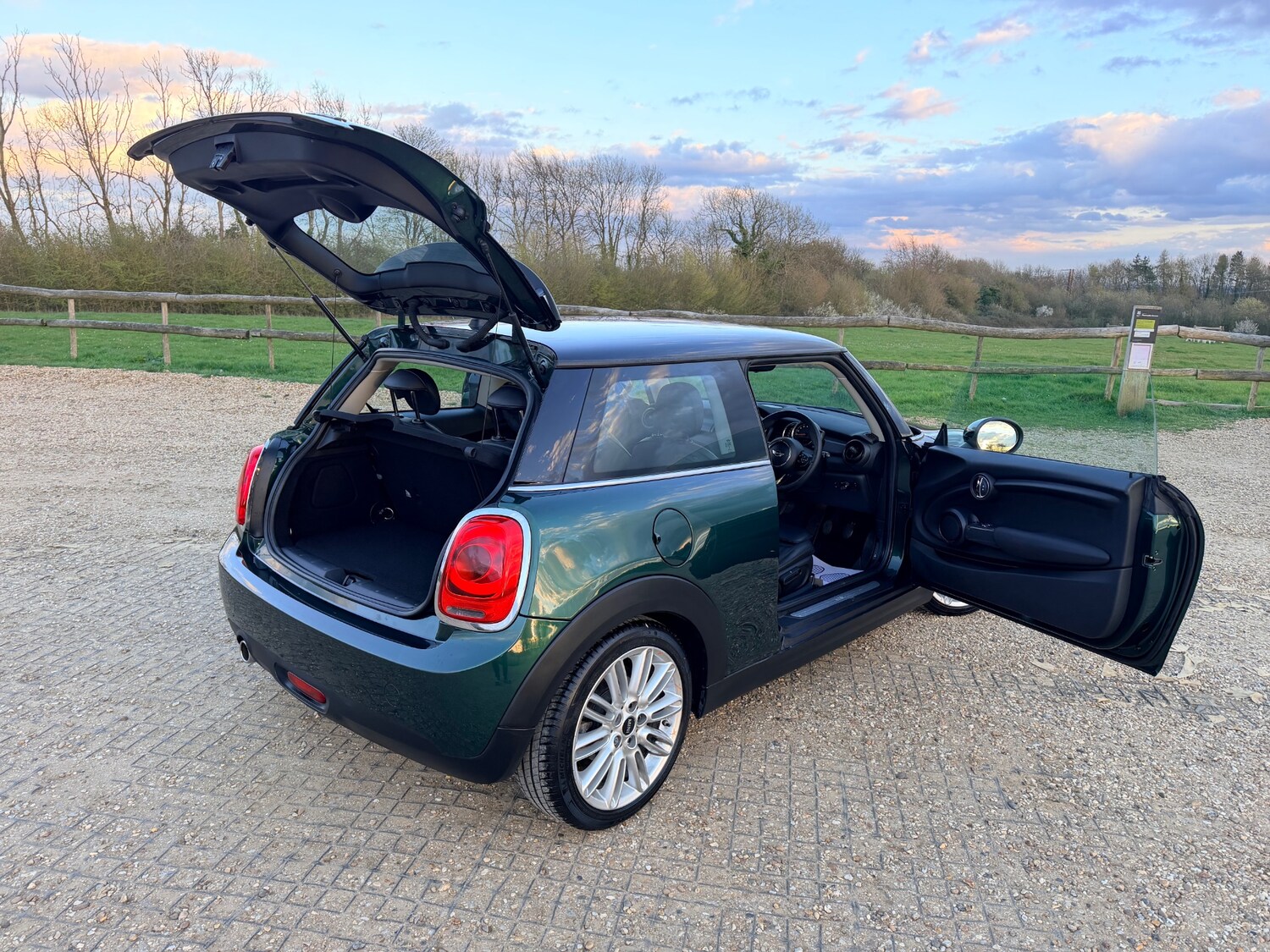 Used MINI Hatch 2017 for sale - 78081687: Photo 24