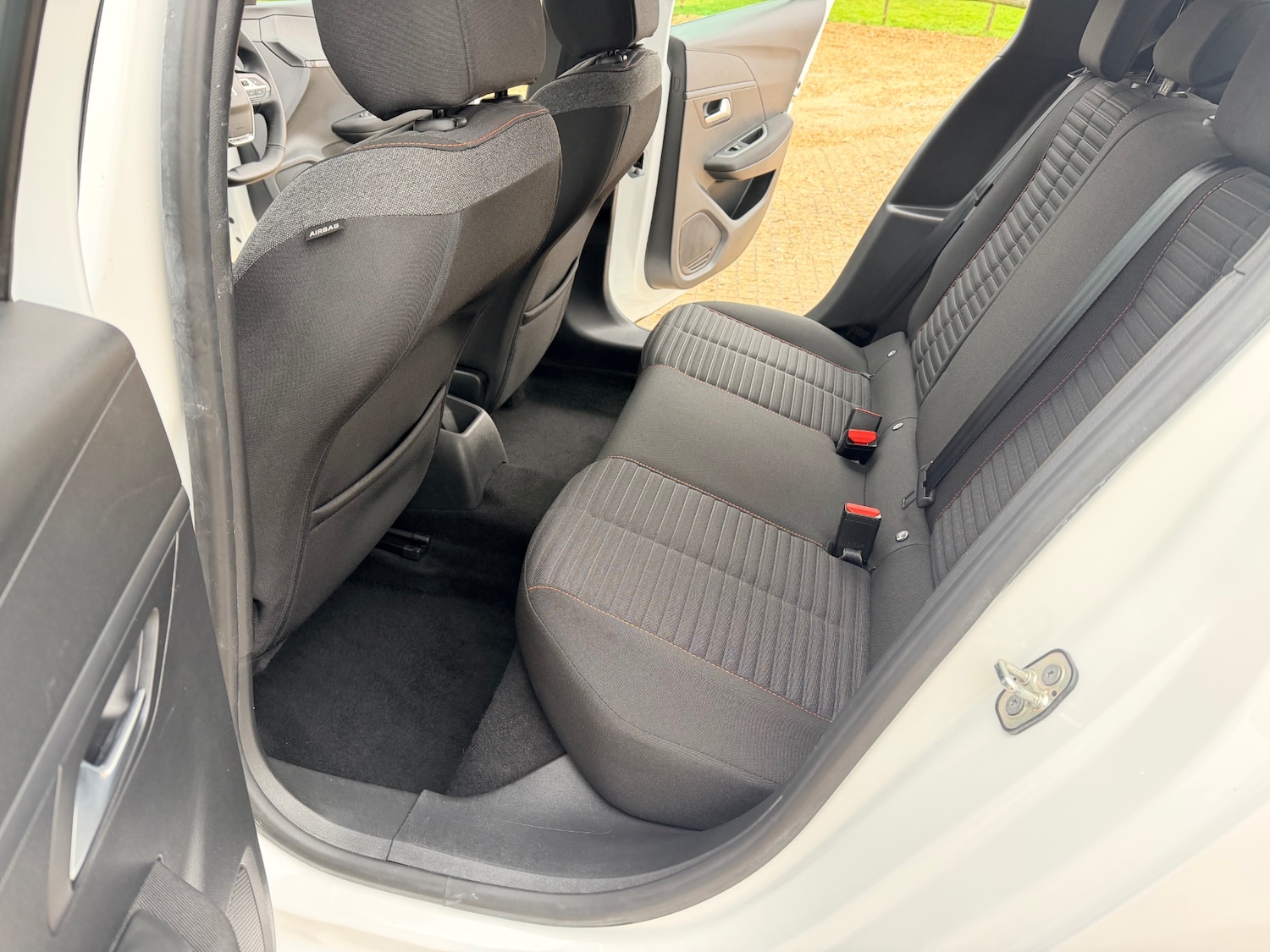 Used Peugeot 208 2022 for sale - 76974748: Photo 21