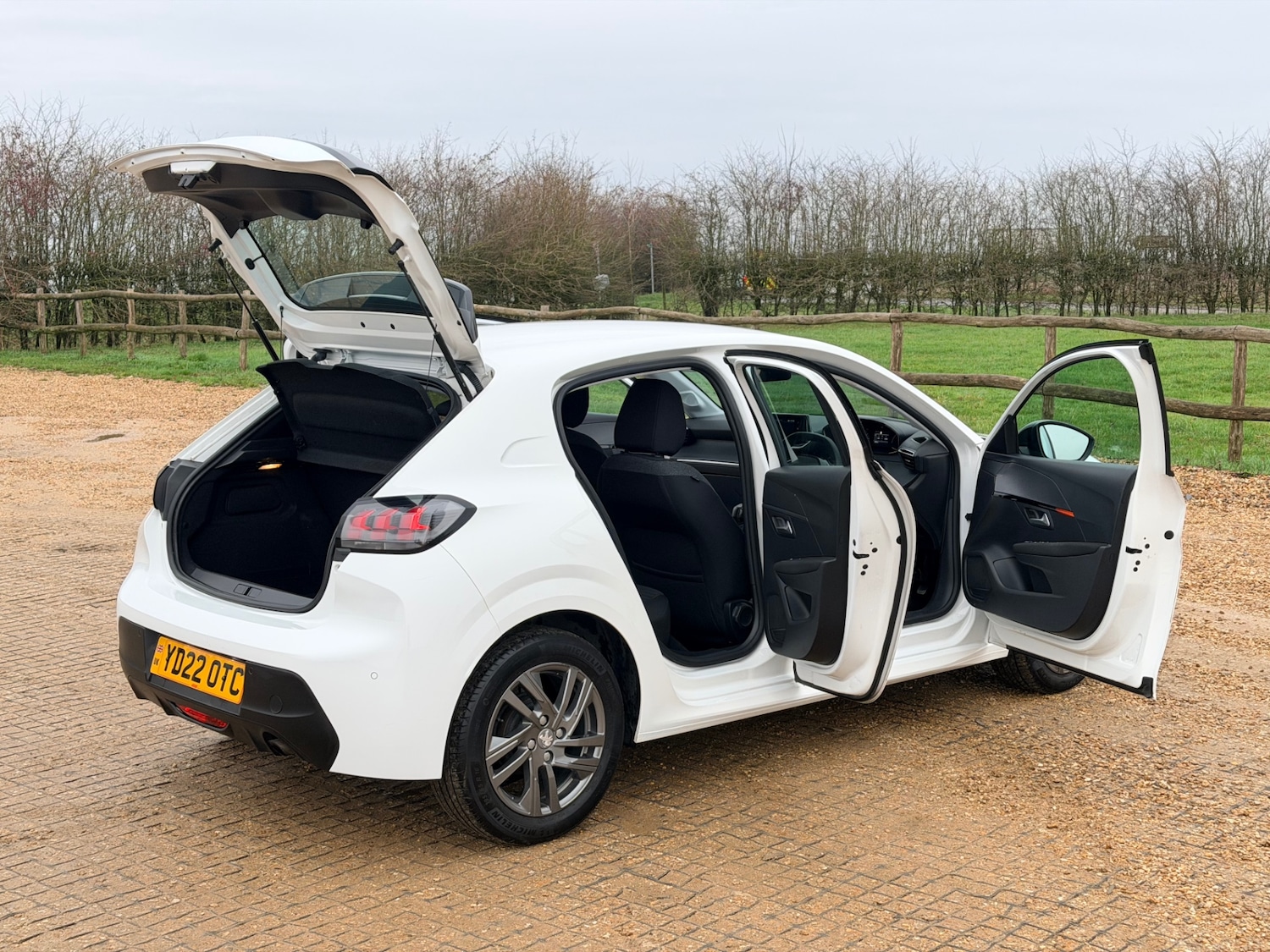 Used Peugeot 208 2022 for sale - 76974748: Photo 8