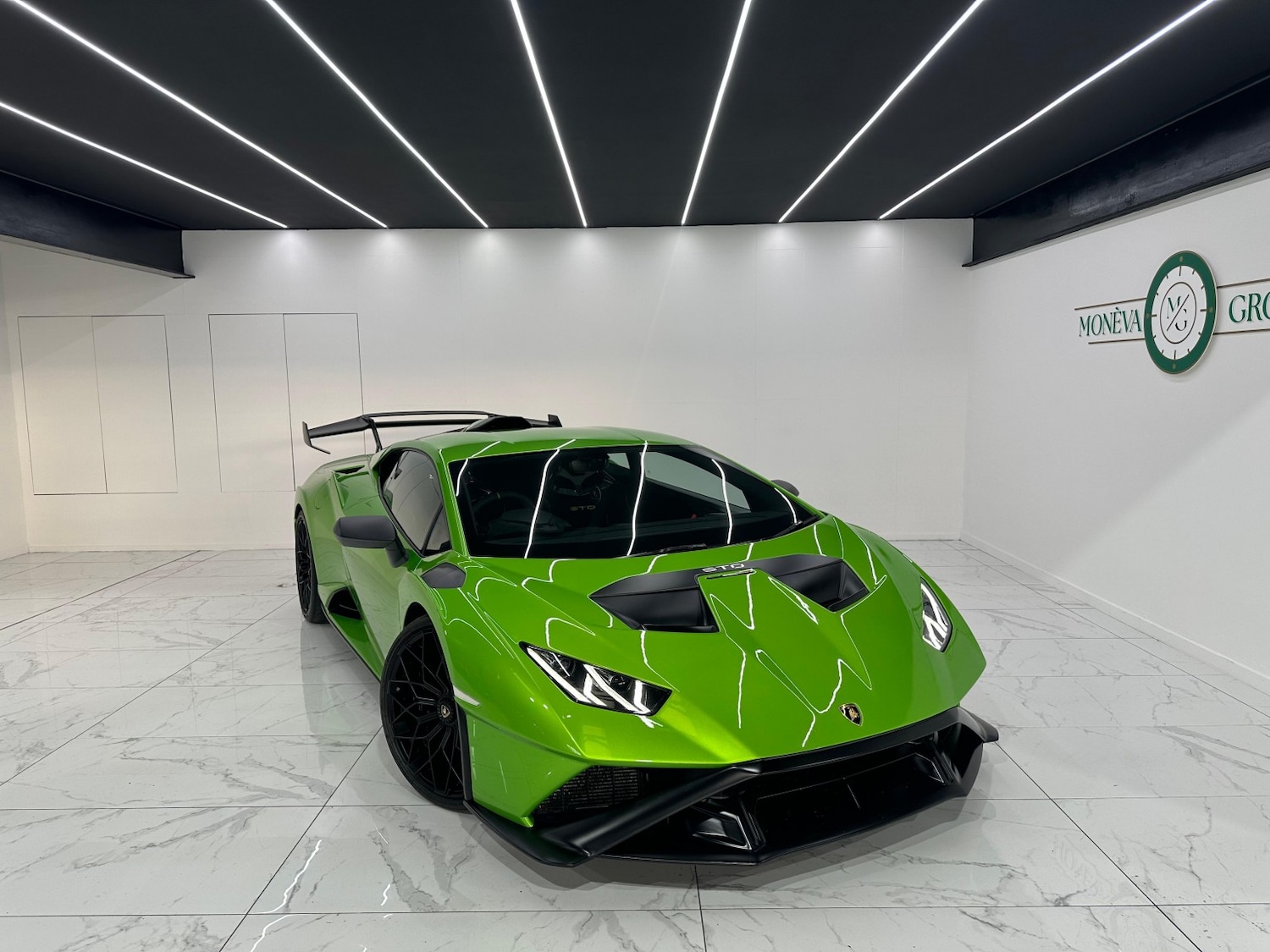 Used Lamborghini Huracan 2022 for sale - 77370680: Photo 2