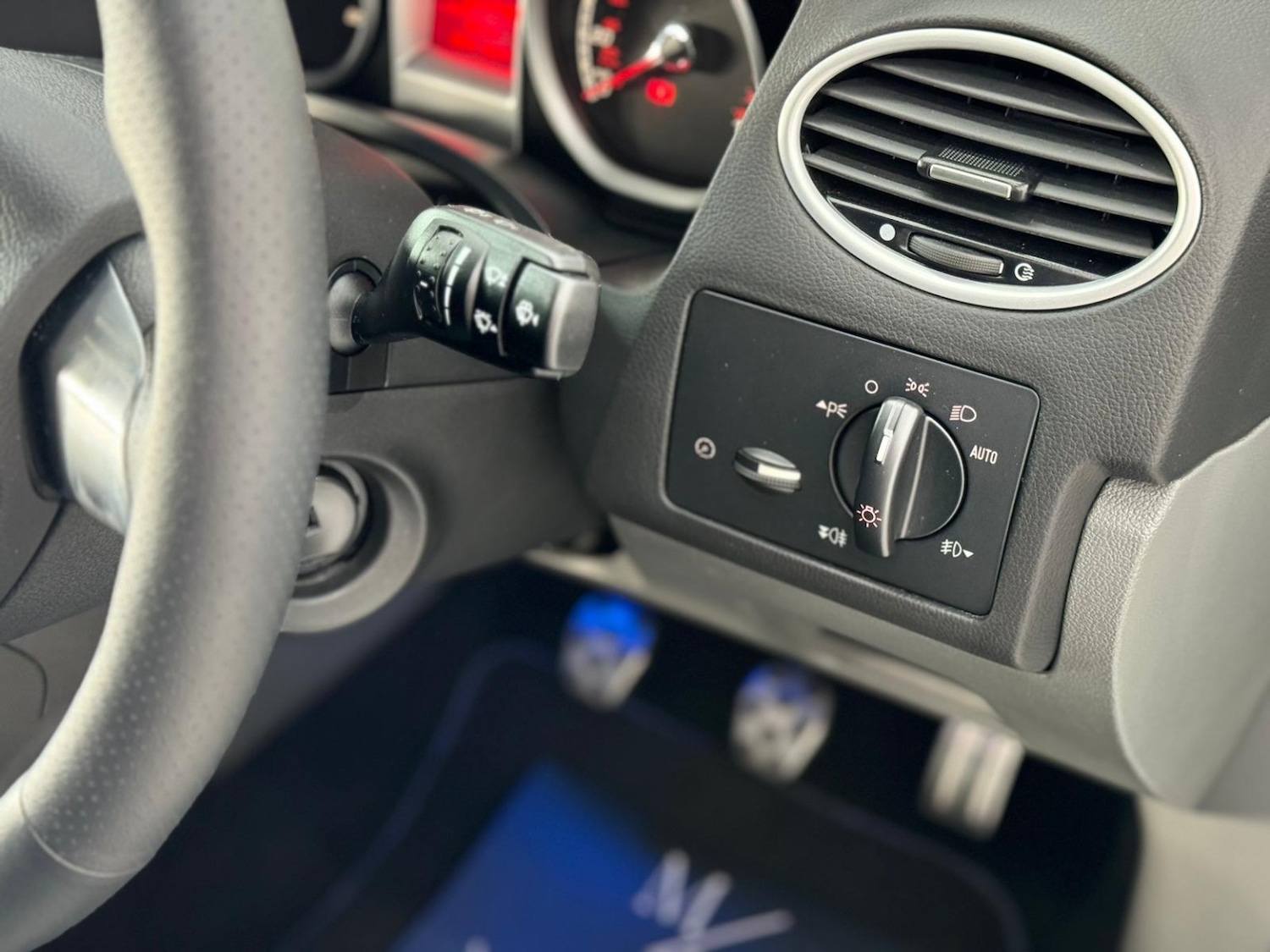 Used Ford Focus 2010 for sale - 78182760: Photo 78