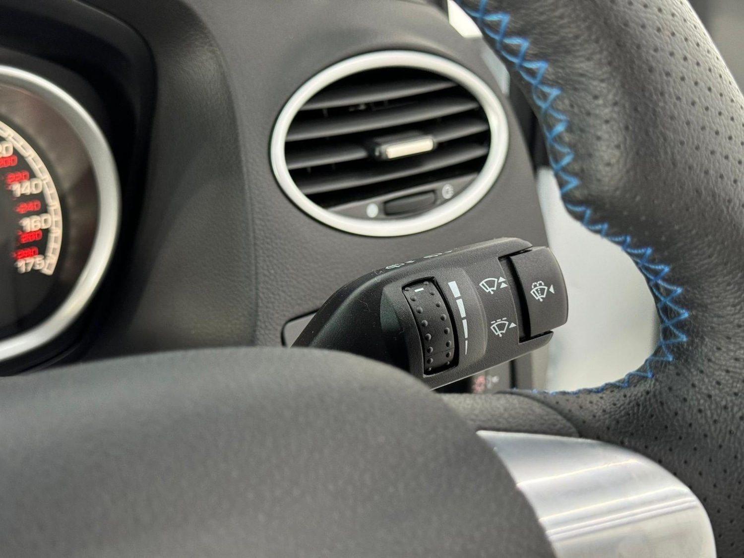 Used Ford Focus 2010 for sale - 78182760: Photo 81