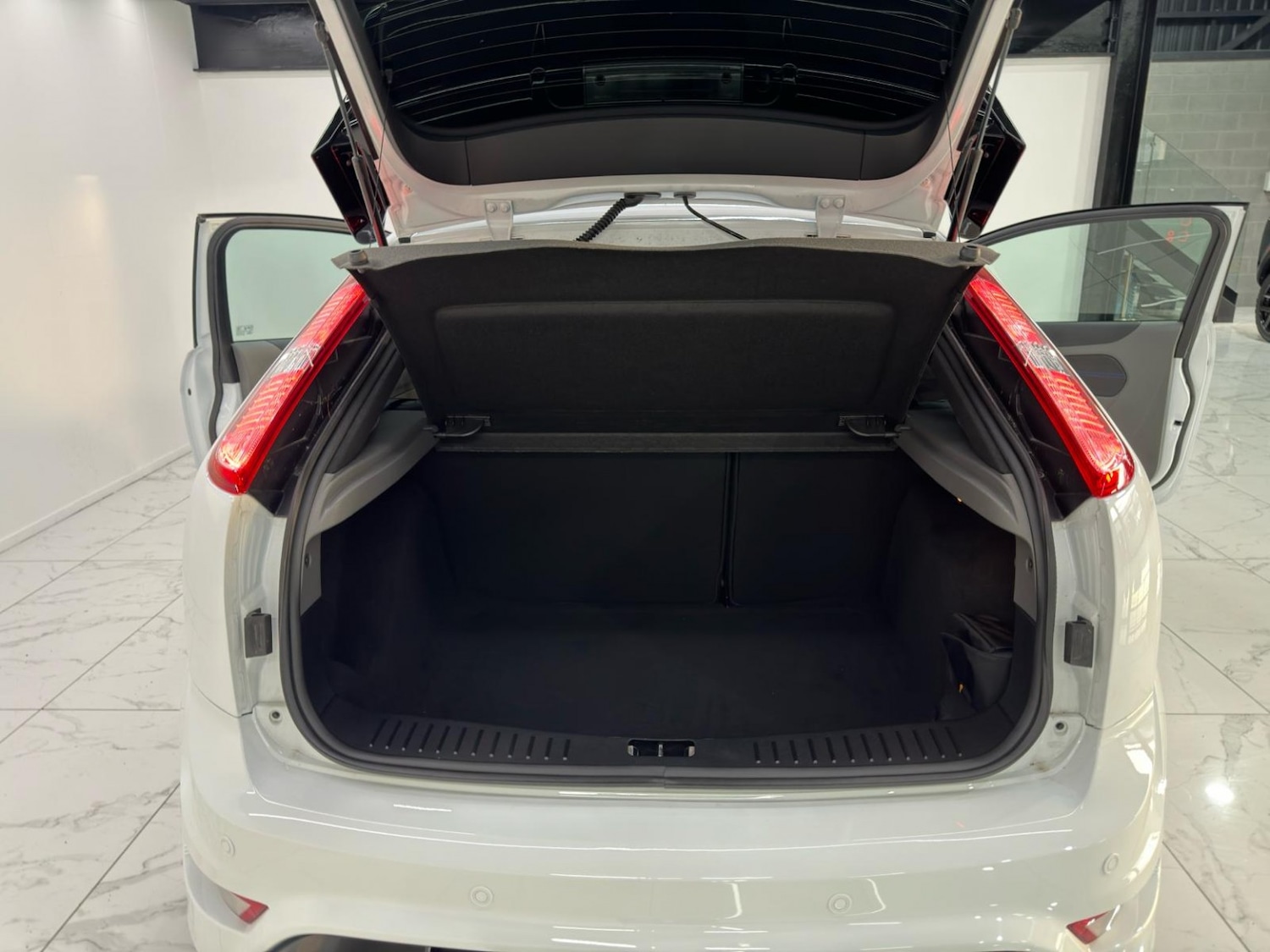 Used Ford Focus 2010 for sale - 76769419: Photo 62