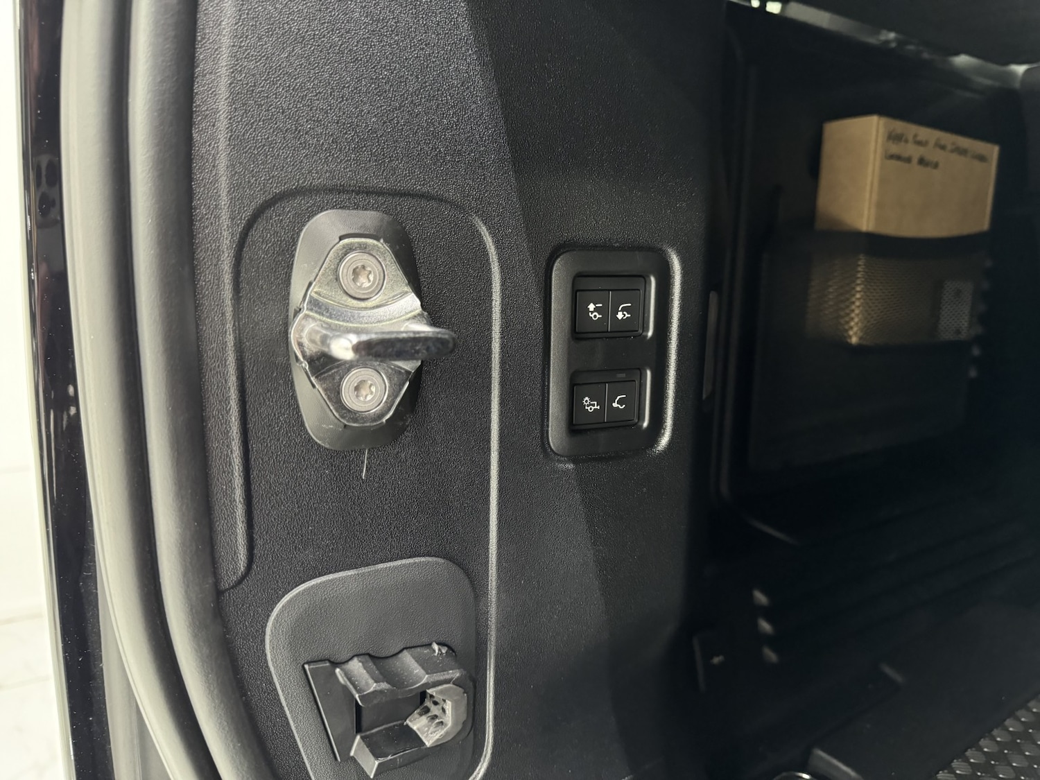 Used Land Rover Defender 2025 for sale - 77781687: Photo 24