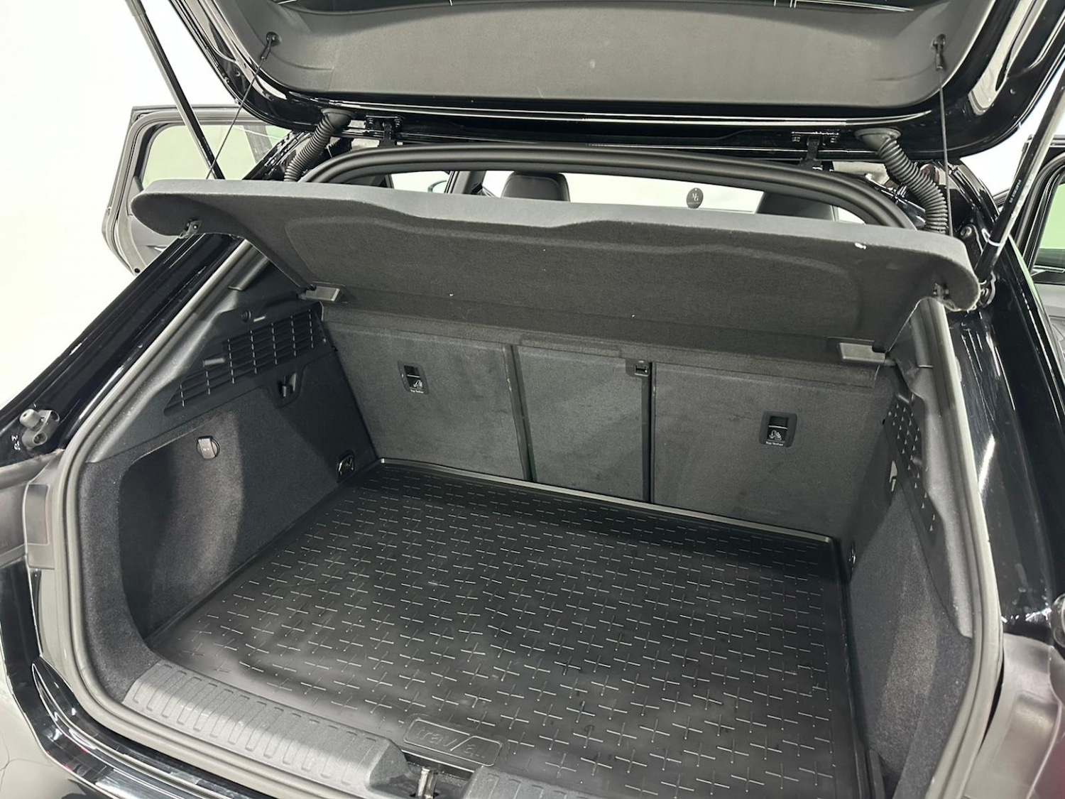 Used Audi RS3 2024 for sale - 77080772: Photo 40