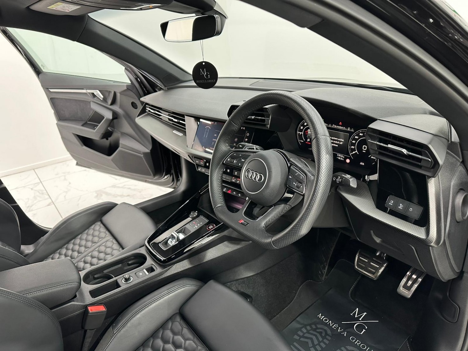 Used Audi RS3 2024 for sale - 77080772: Photo 7