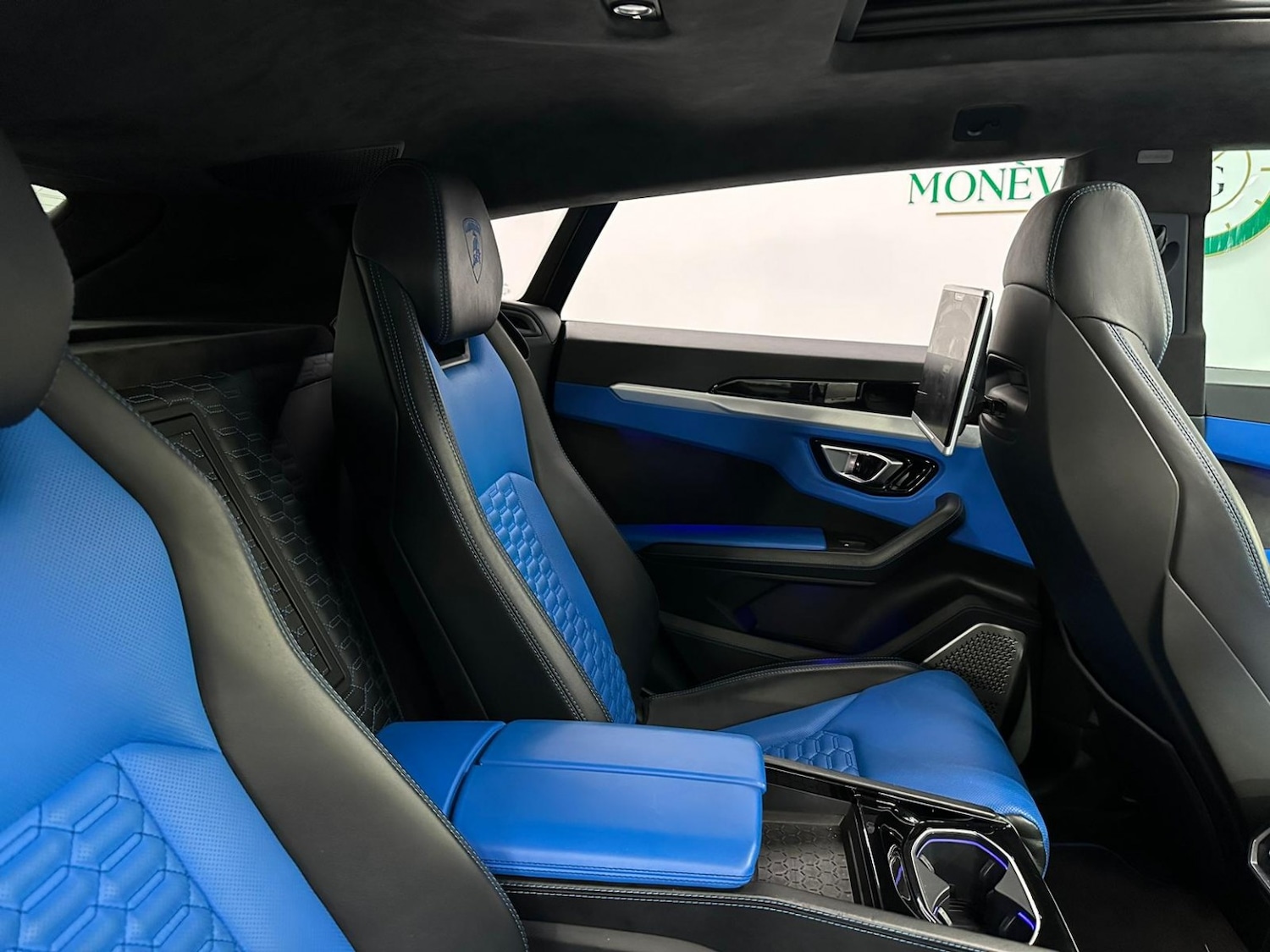 Used Lamborghini Urus 2018 for sale - 77140734: Photo 46