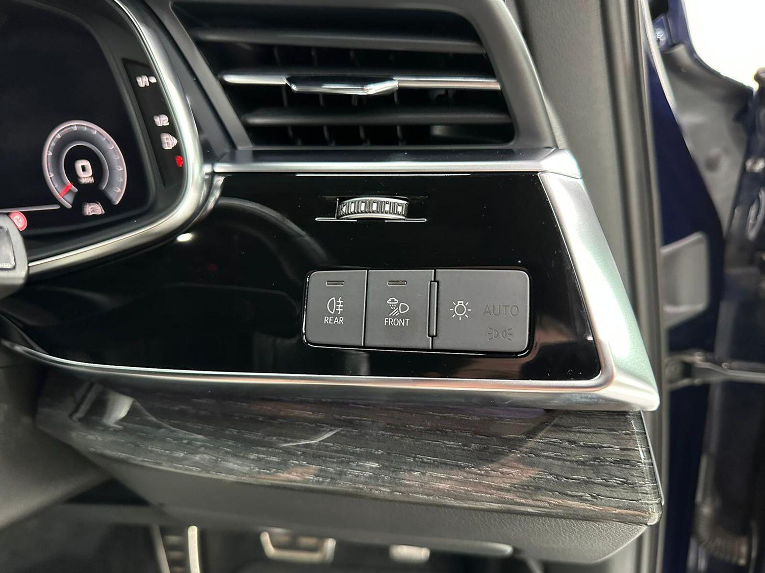 Used Audi Q7 2020 for sale - 76497456: Photo 36