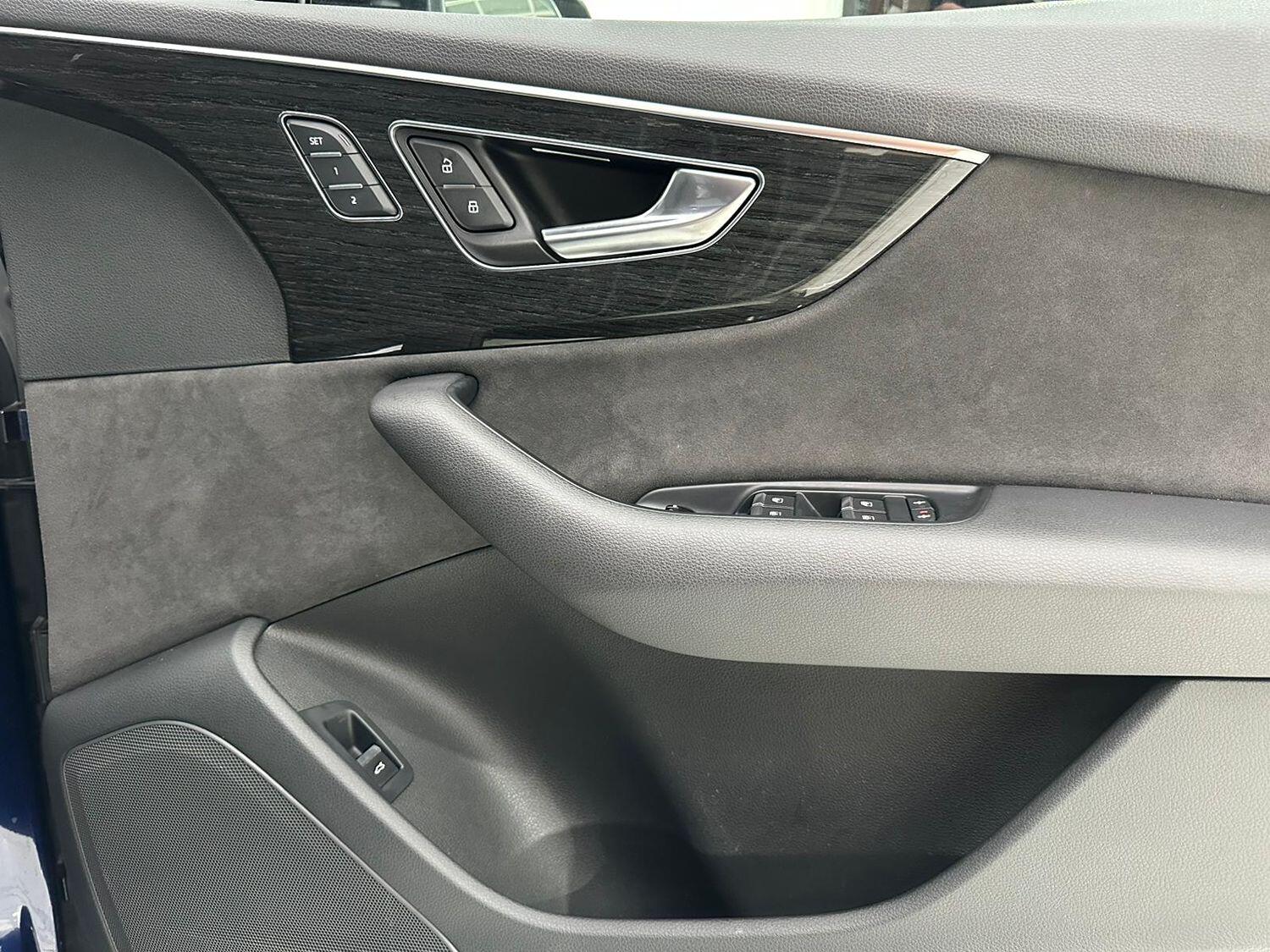 Used Audi Q7 2020 for sale - 76497456: Photo 37