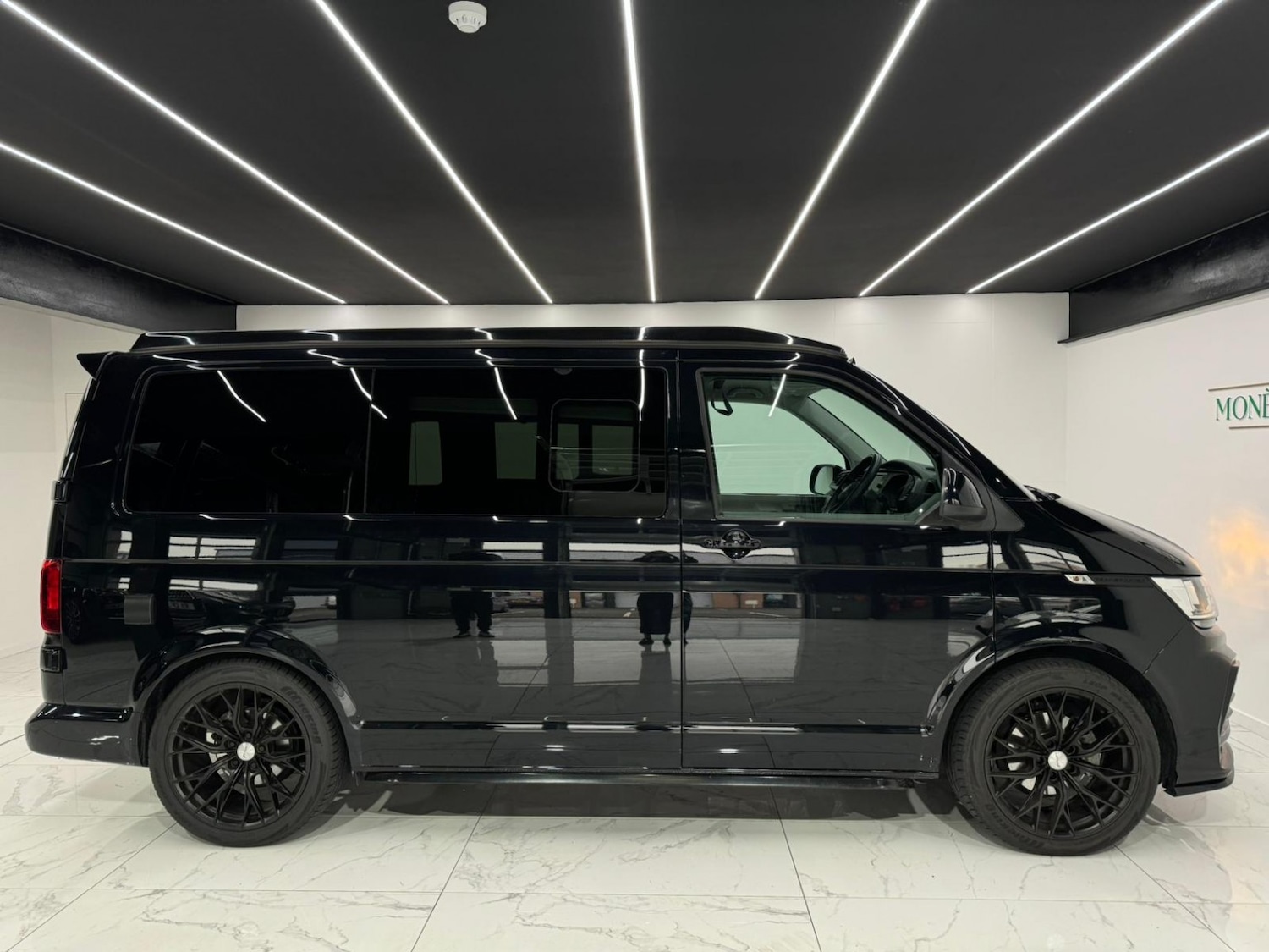 Used Volkswagen Transporter 2022 for sale - 77610073: Photo 4