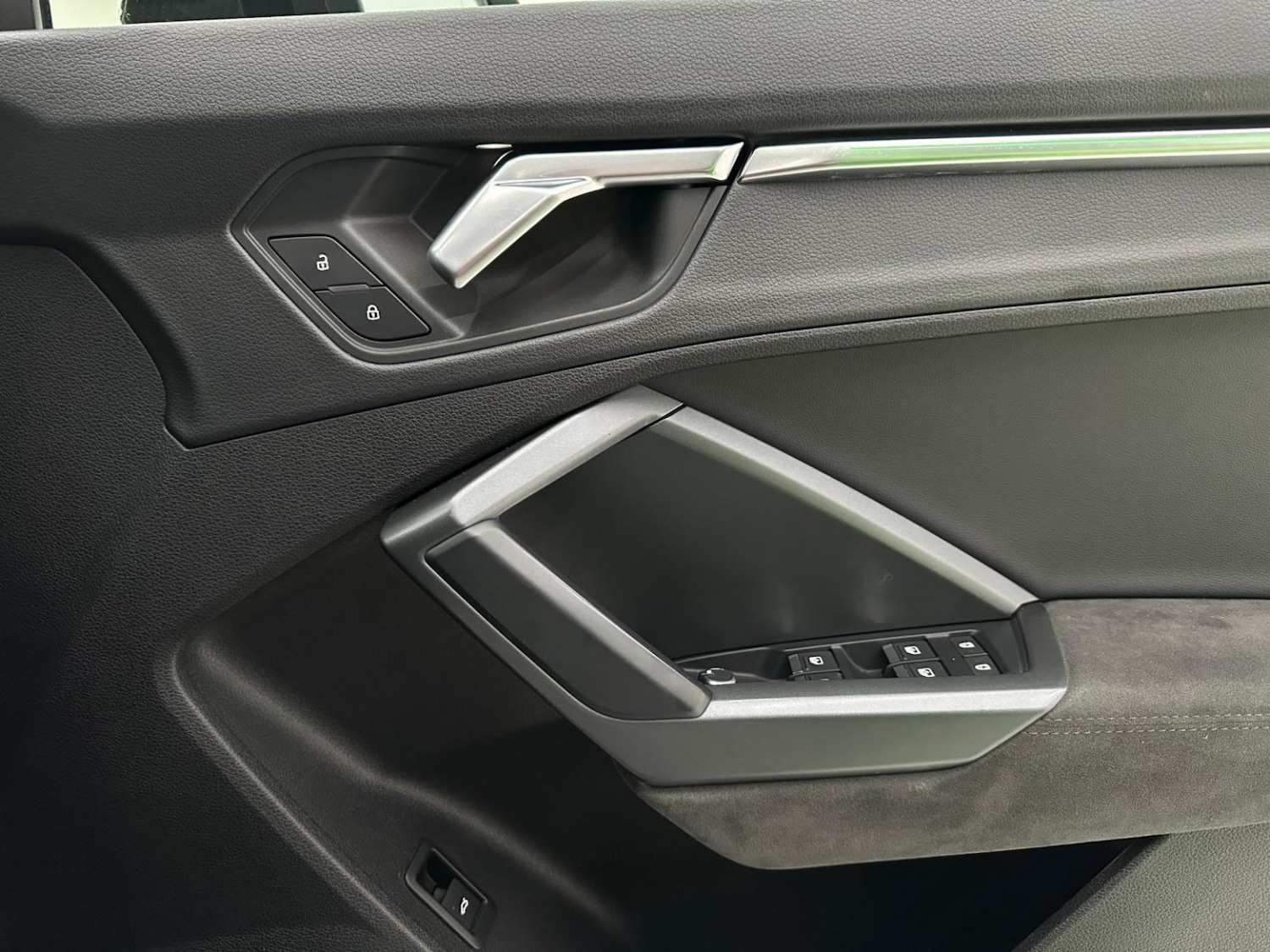 Used Audi RS Q3 2020 for sale - 76884836: Photo 43