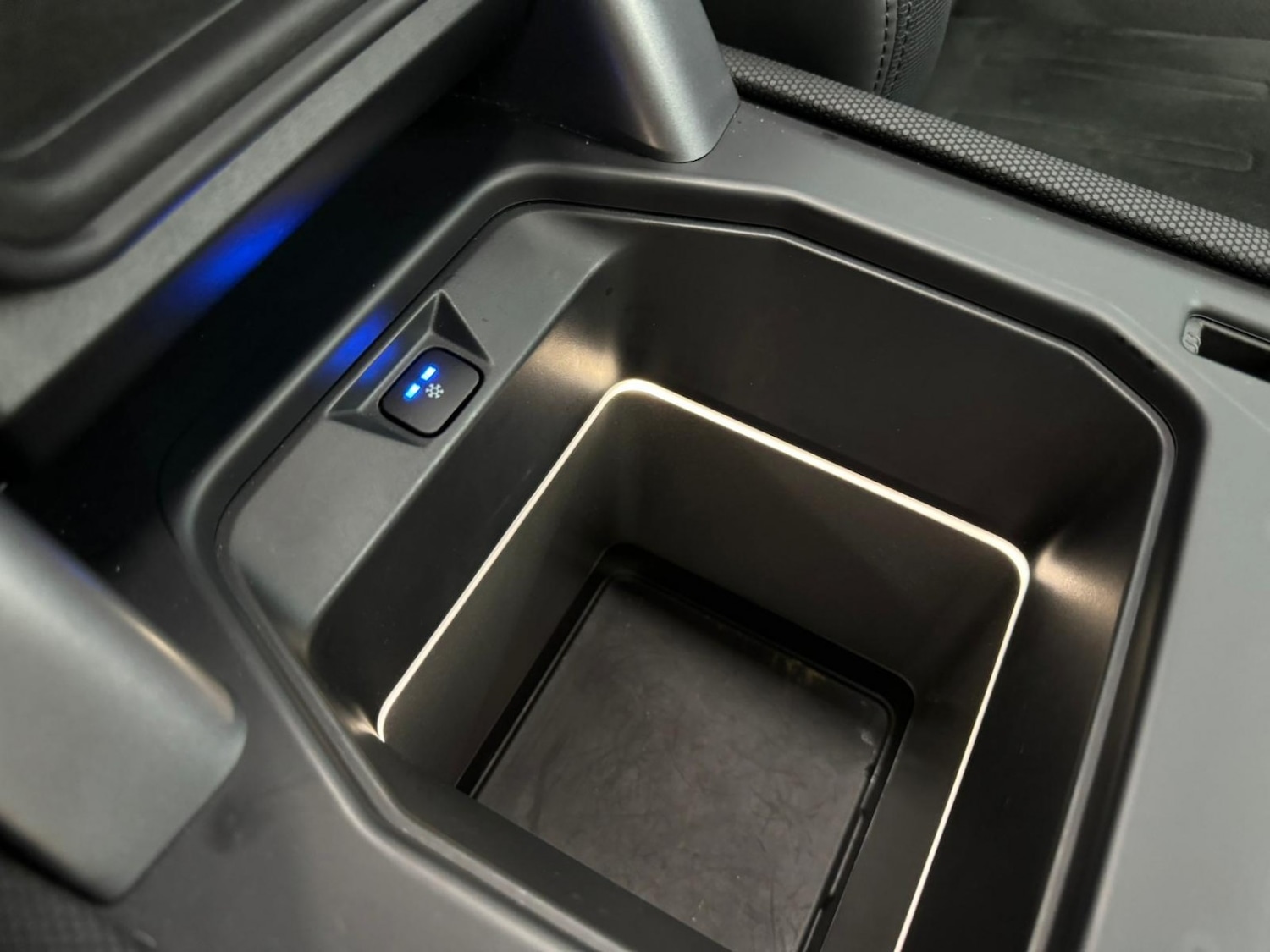 Used Land Rover Defender 90 2021 for sale - 77729551: Photo 41