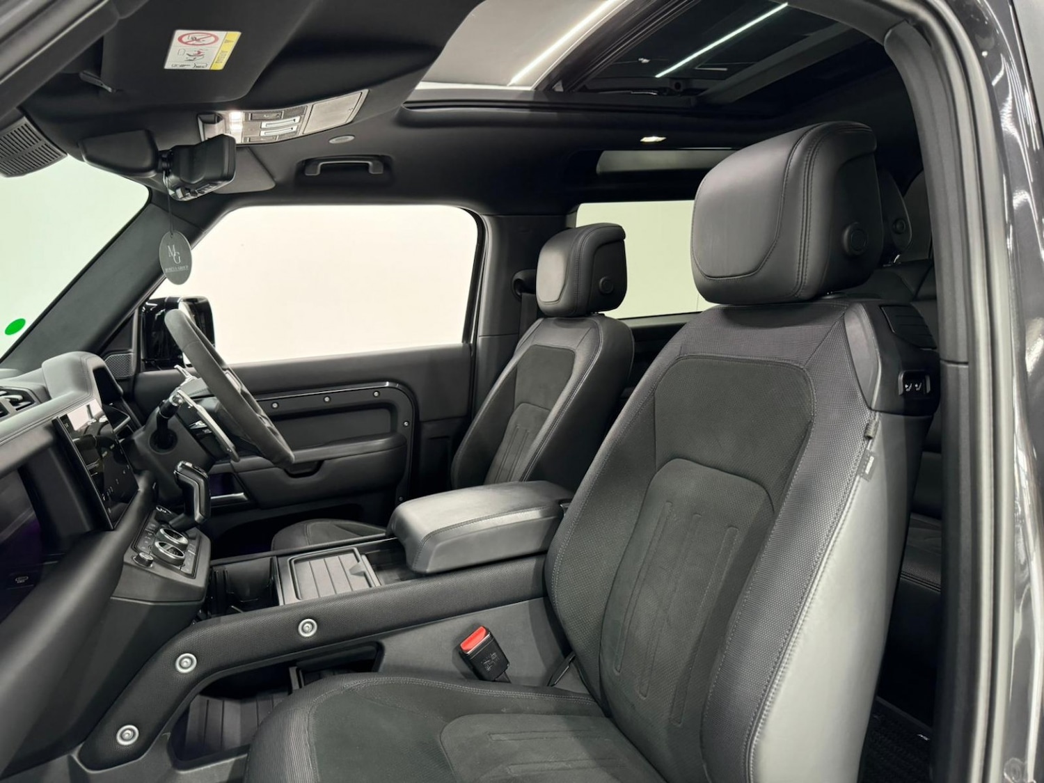 Used Land Rover Defender 90 2021 for sale - 77729551: Photo 8