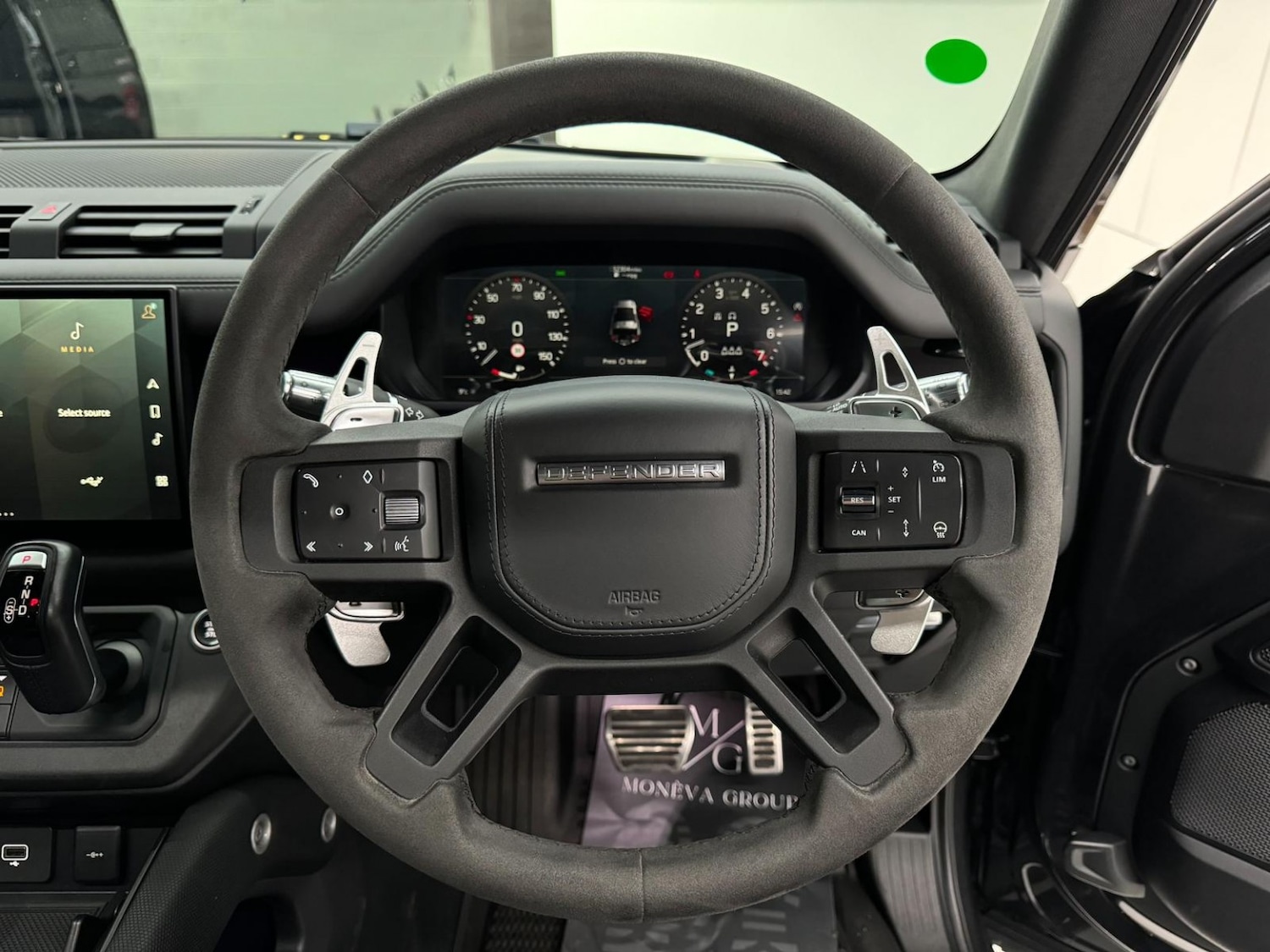 Used Land Rover Defender 90 2021 for sale - 77729551: Photo 9