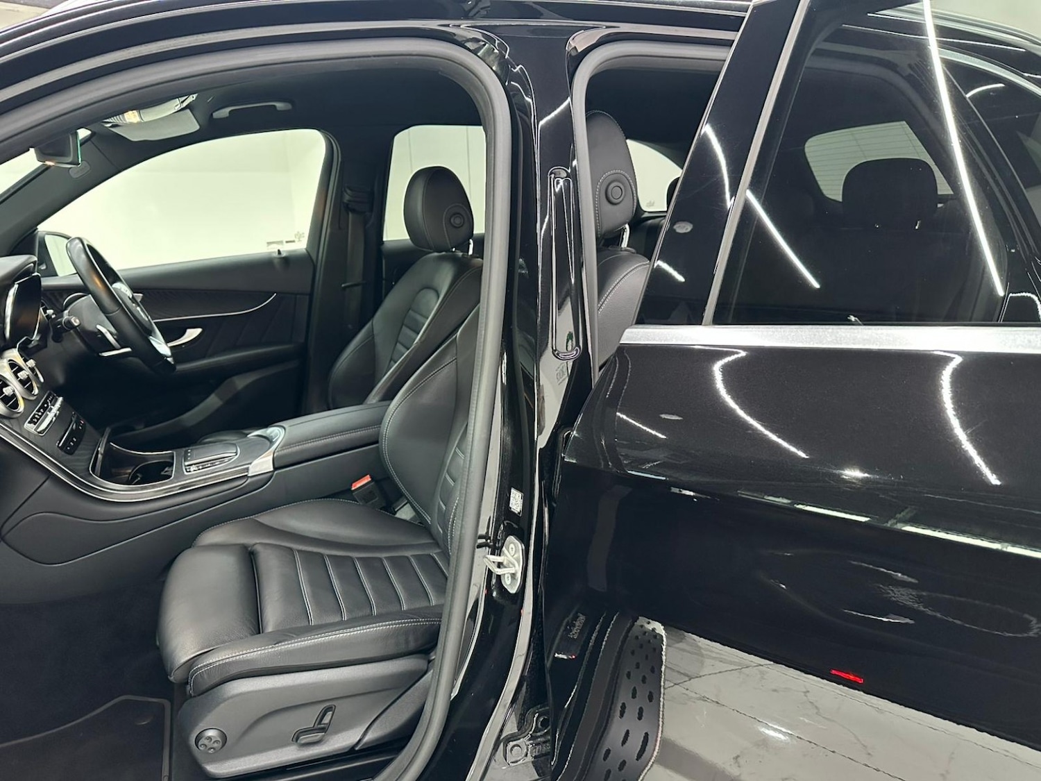 Used Mercedes-Benz GLC 2021 for sale - 76631473: Photo 18