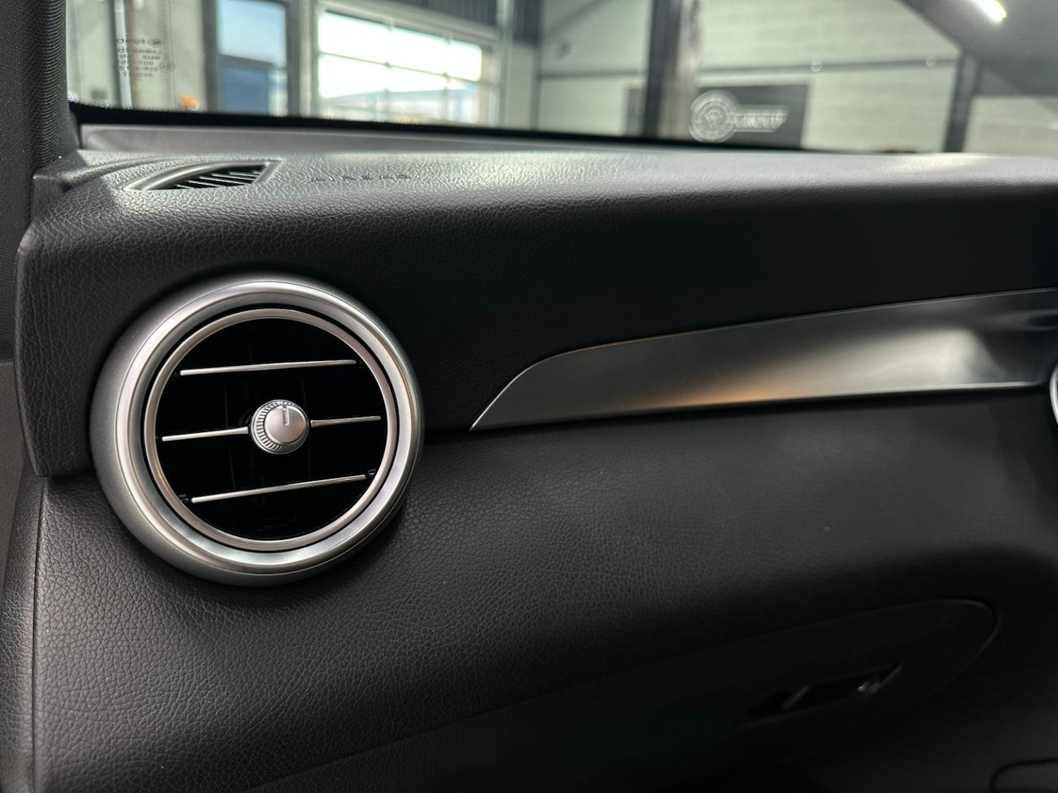 Used Mercedes-Benz GLC 2021 for sale - 76631473: Photo 21