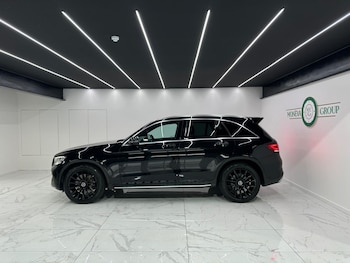 Used Mercedes-Benz GLC 2021 for sale - 76631473: Photo