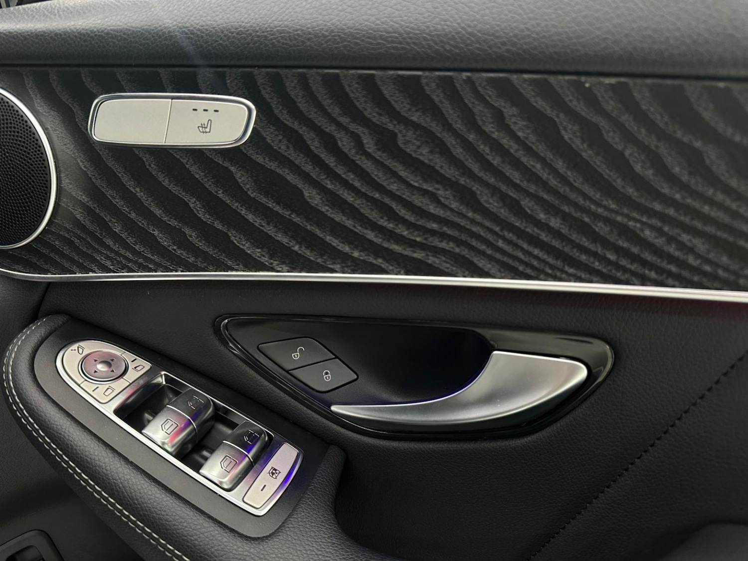 Used Mercedes-Benz GLC 2021 for sale - 76631473: Photo 51