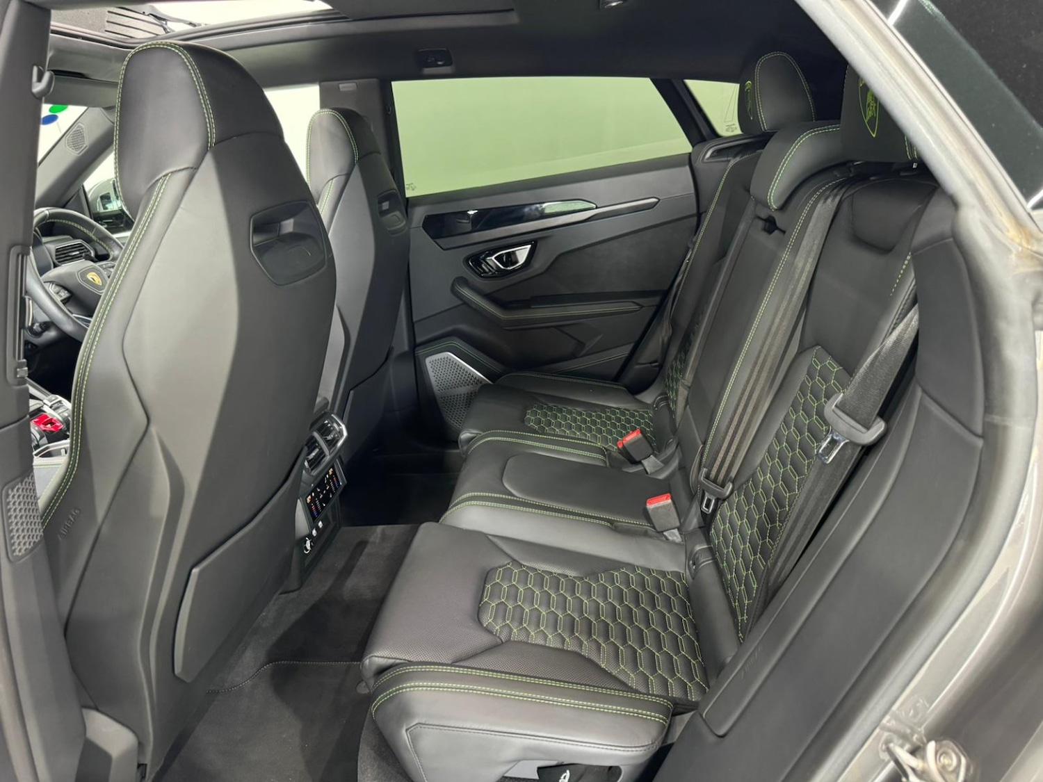 Used Lamborghini Urus 2021 for sale - 78155366: Photo 32