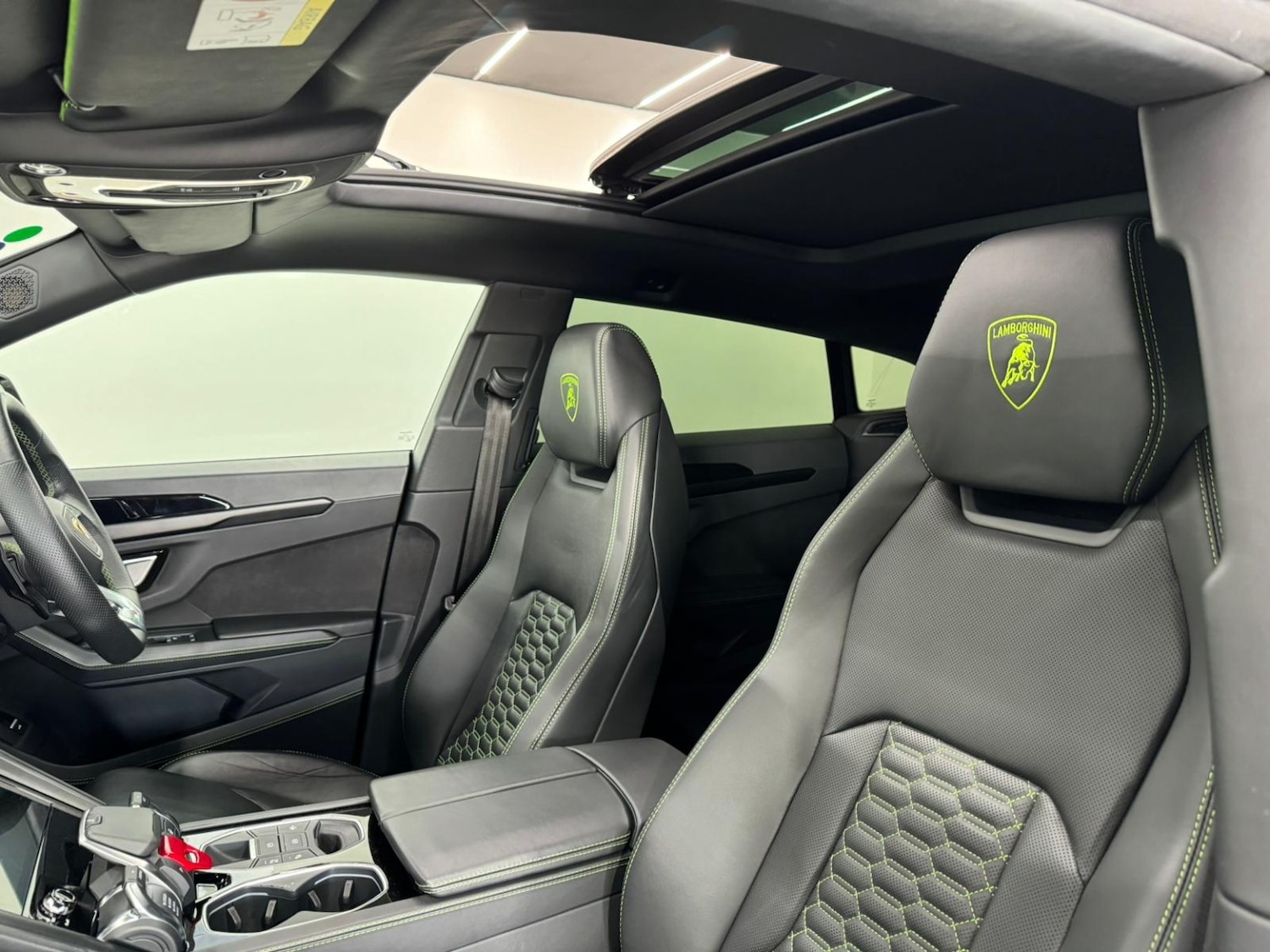 Used Lamborghini Urus 2021 for sale - 78155366: Photo 8