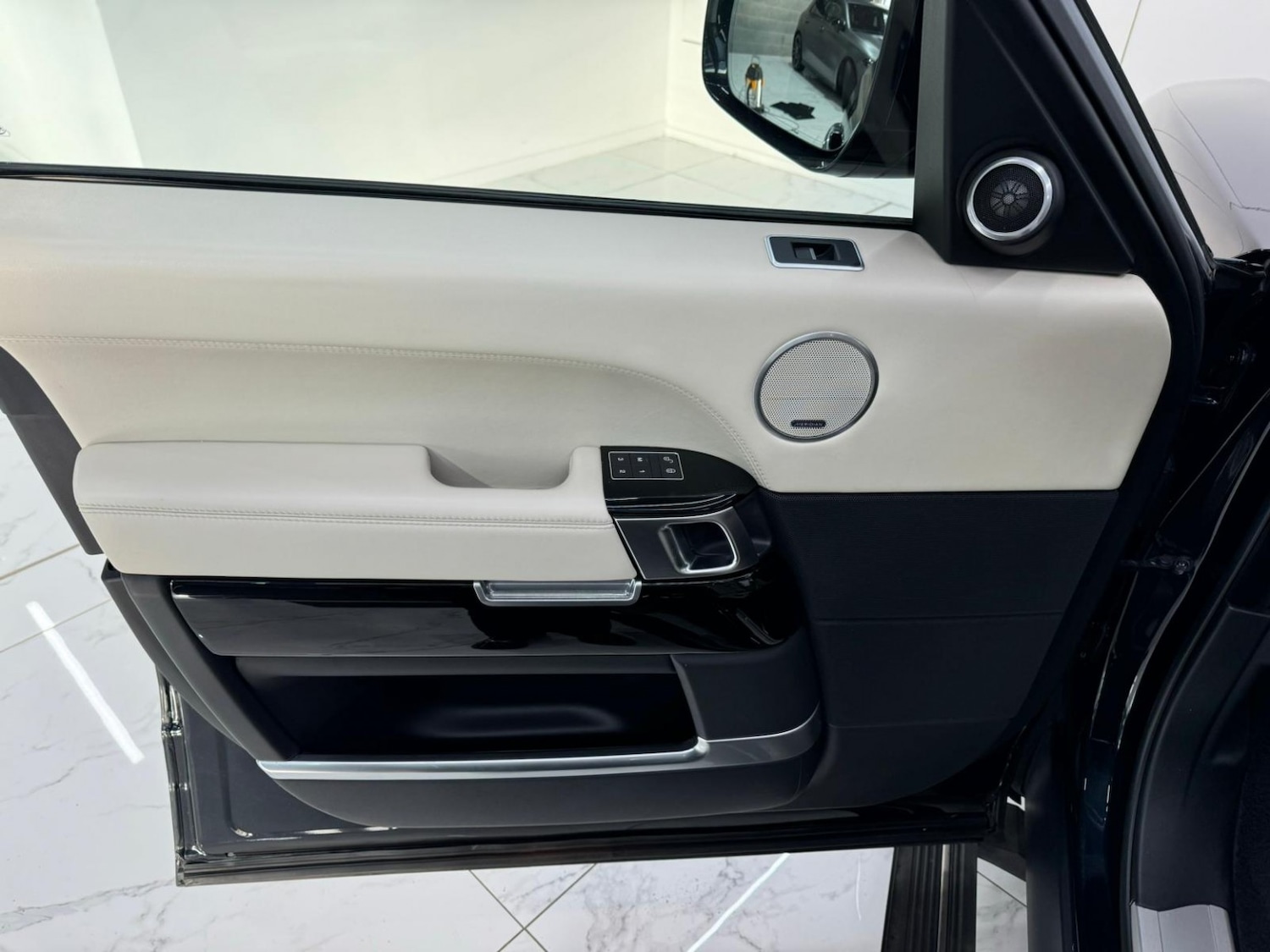 Used Land Rover Range Rover 2017 for sale - 77572818: Photo 47