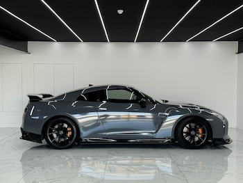 Used Nissan GT-R 2018 for sale - 79023832: Photo