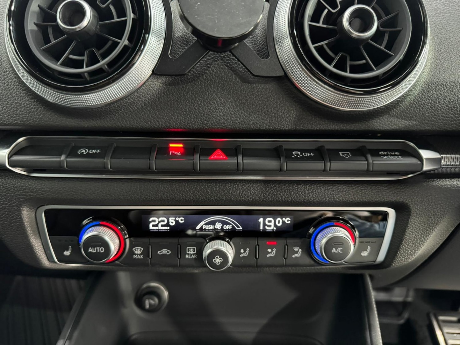 Used Audi RS3 2017 for sale - 77781807: Photo 41