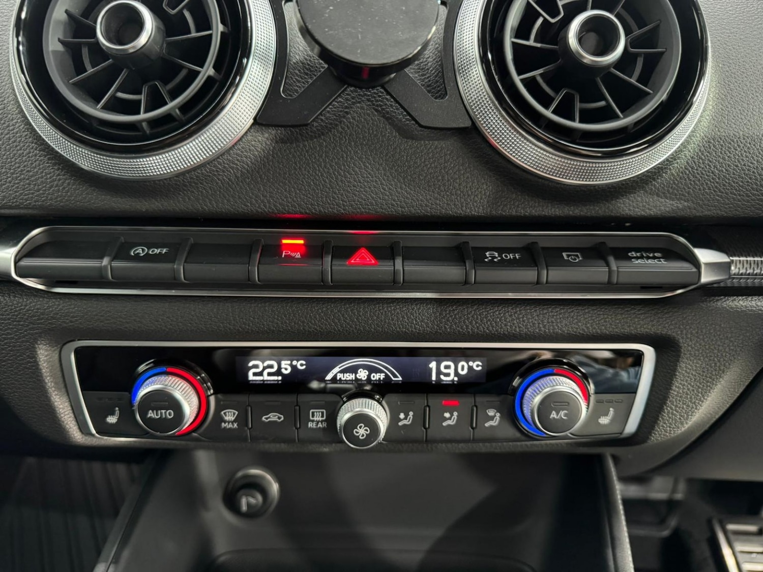 Used Audi RS3 2017 for sale - 77781807: Photo 42