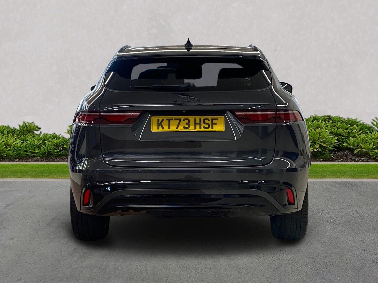 Used Jaguar F-Pace 2023 for sale - 77487639: Photo 6