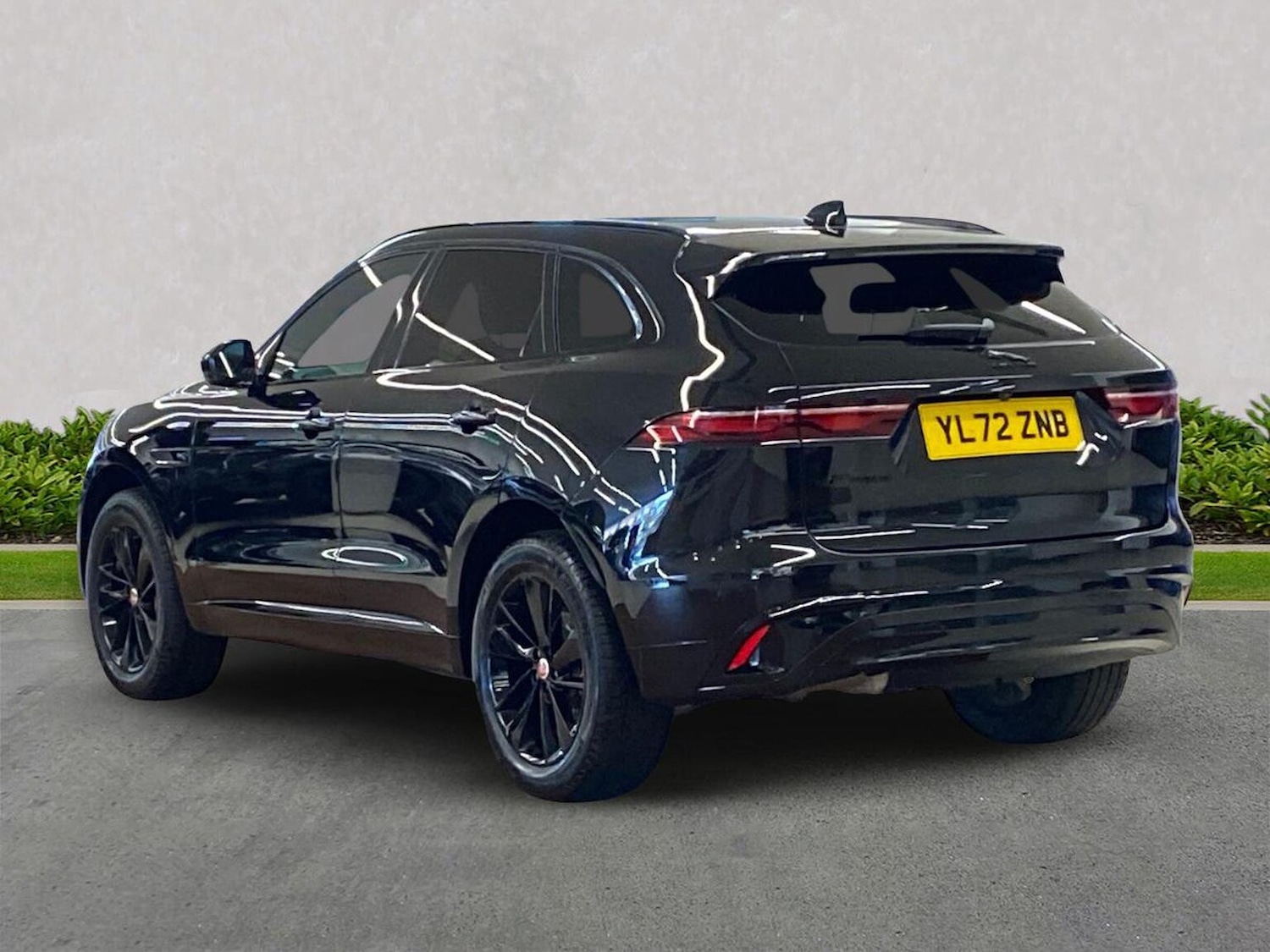 Used Jaguar F-Pace 2022 for sale - 76591434: Photo 2