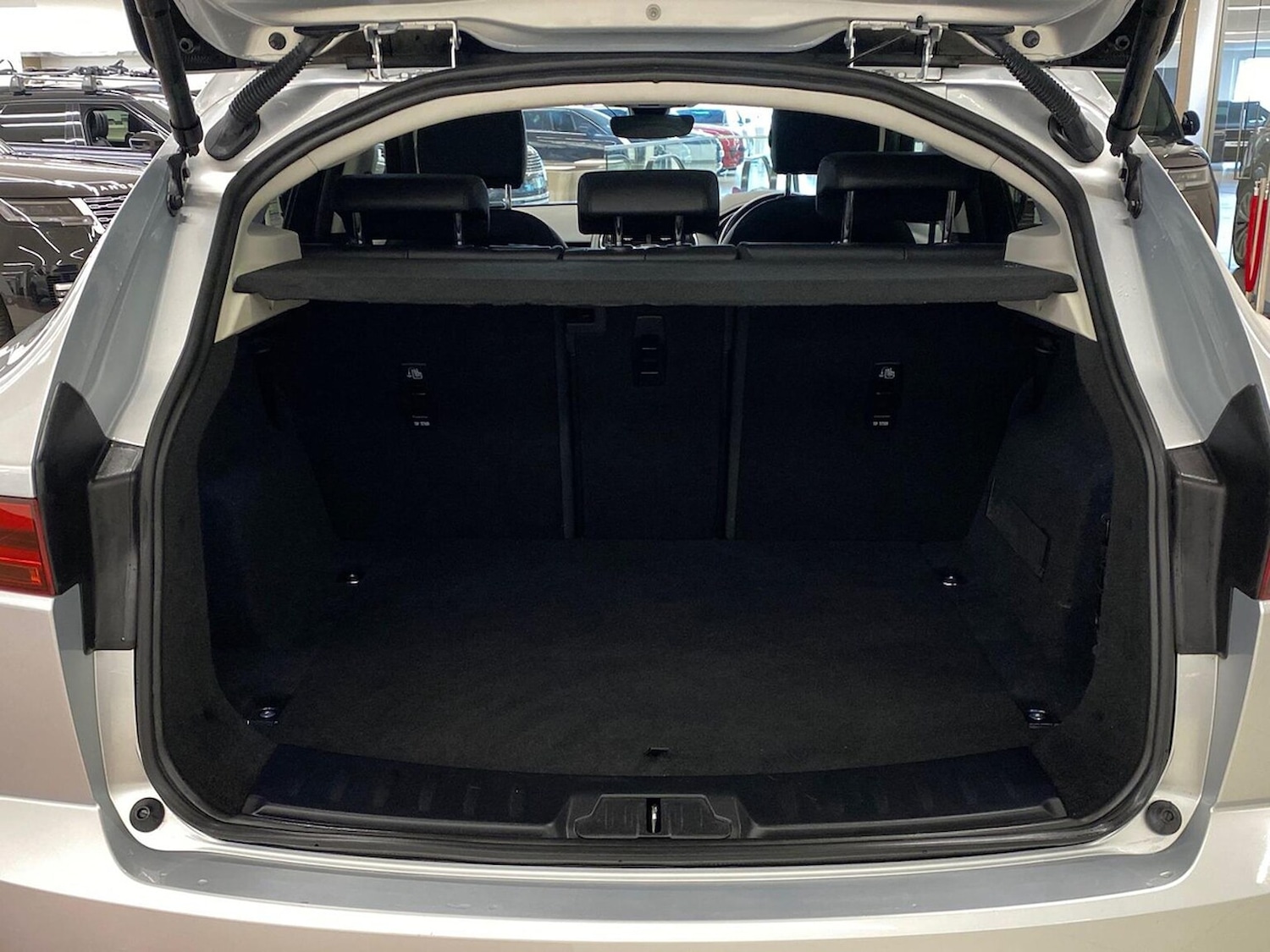 Used Jaguar E-Pace 2021 for sale - 76324625: Photo 10