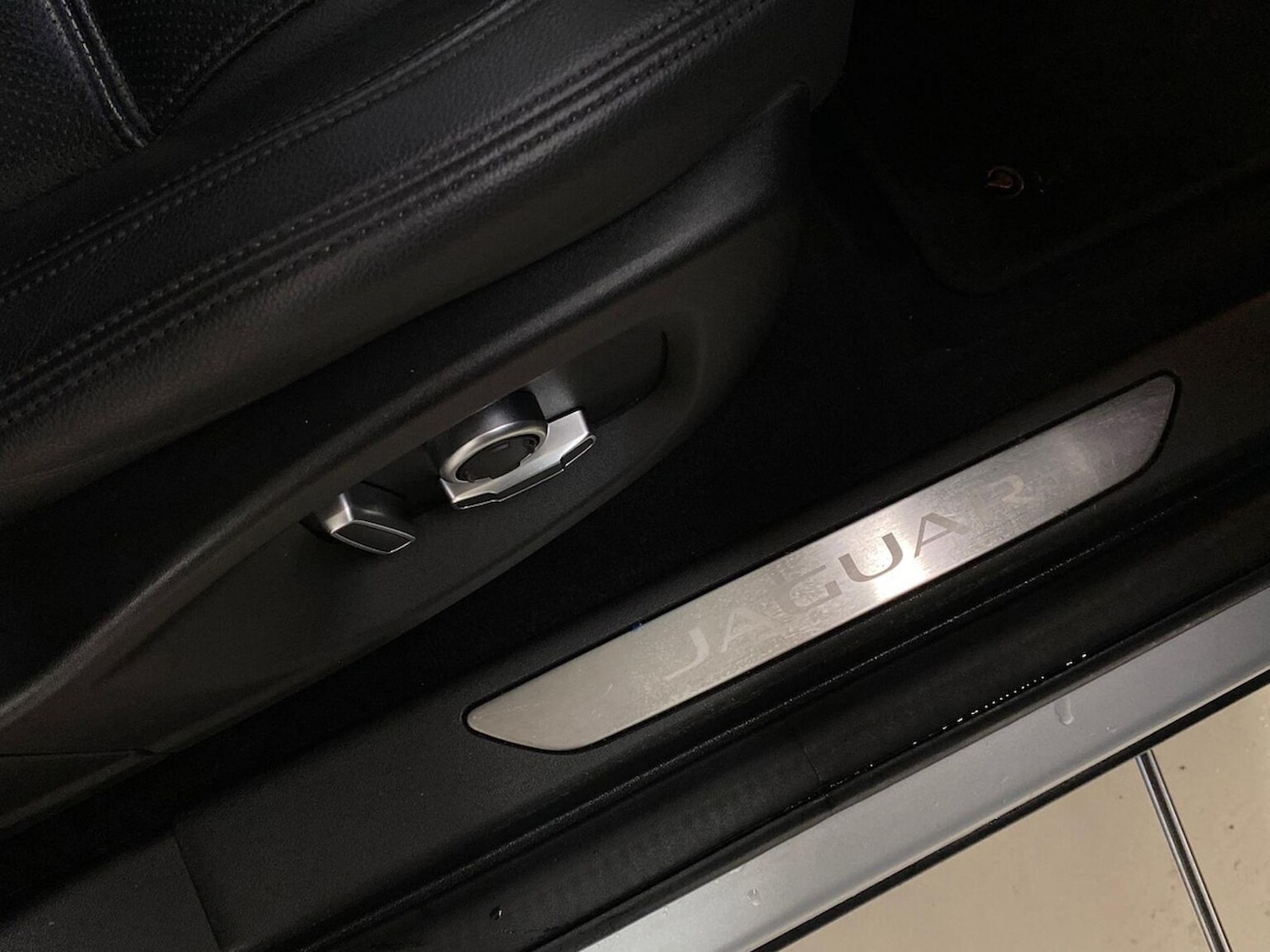 Used Jaguar E-Pace 2021 for sale - 76324625: Photo 23