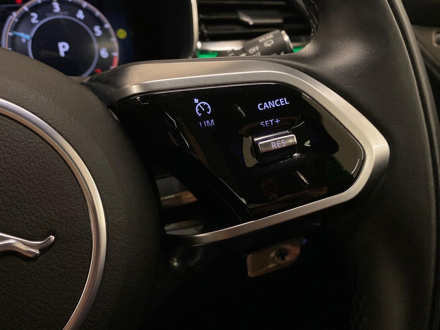 Used Jaguar F-Pace 2024 for sale - 76583249: Photo 39