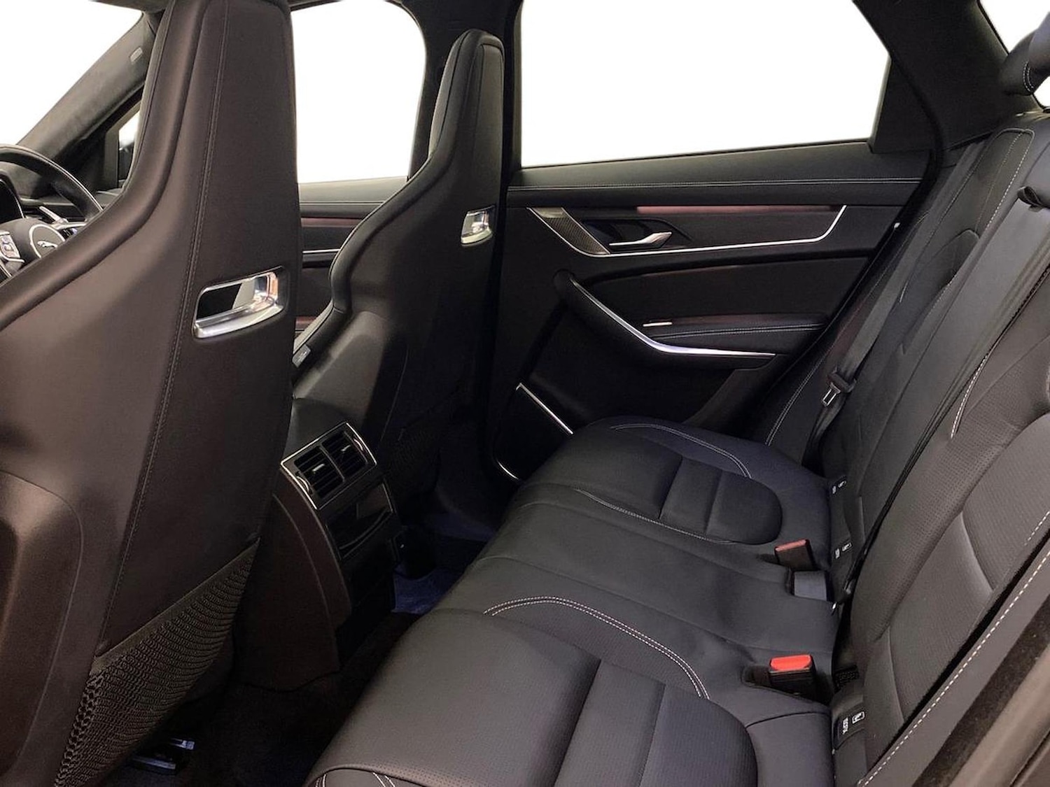 Used Jaguar F-Pace 2024 for sale - 76583249: Photo 4