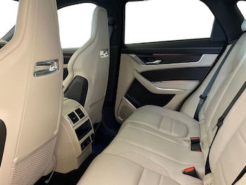 Used Jaguar F-Pace 2024 for sale - 75536695: Photo