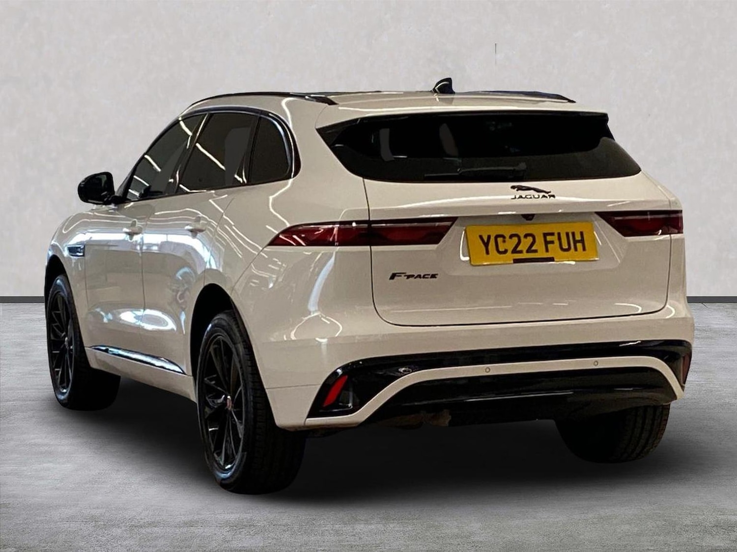 Used Jaguar F-Pace 2022 for sale - 76464671: Photo 2