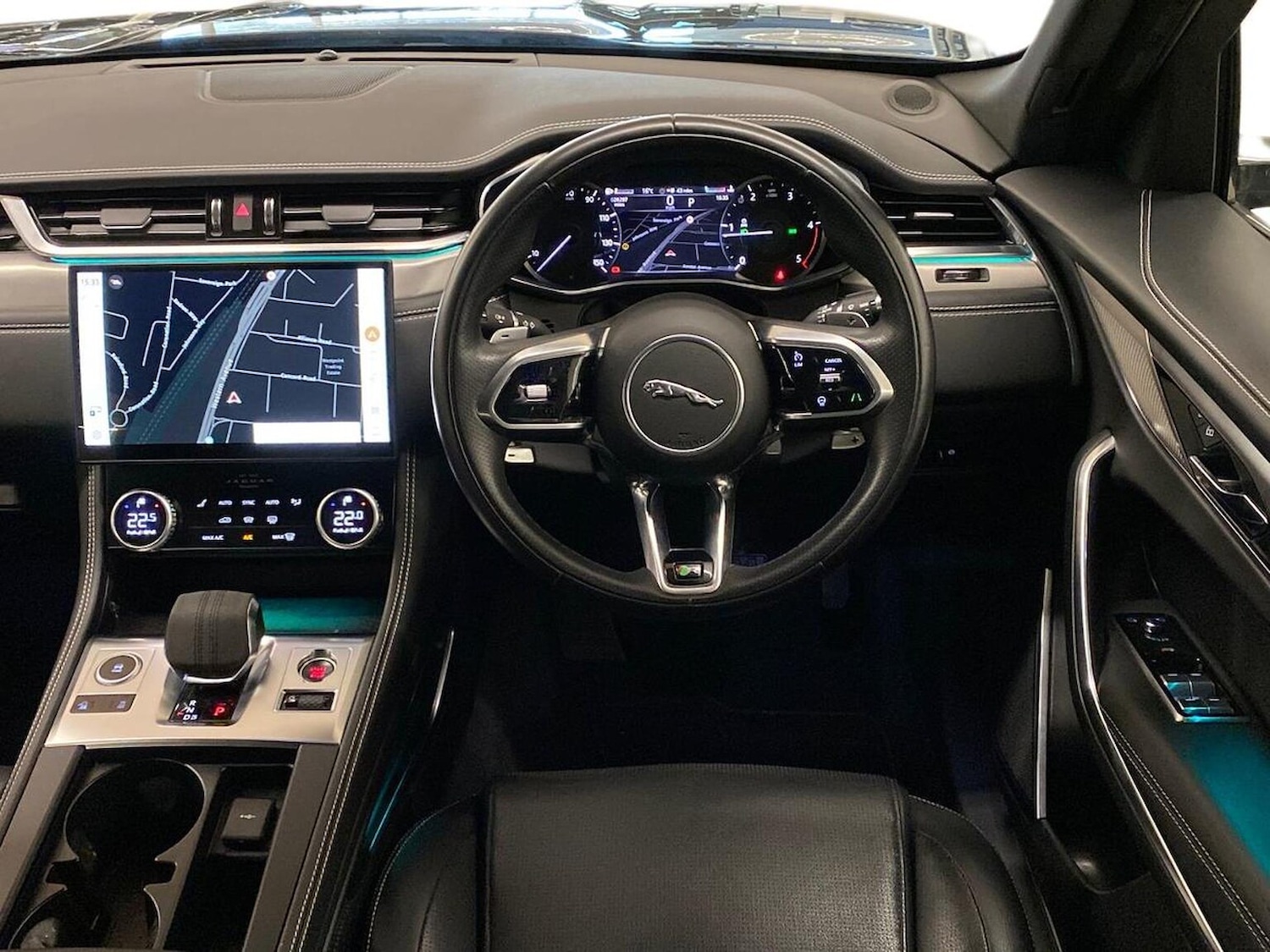Used Jaguar F-Pace 2022 for sale - 76357877: Photo 15