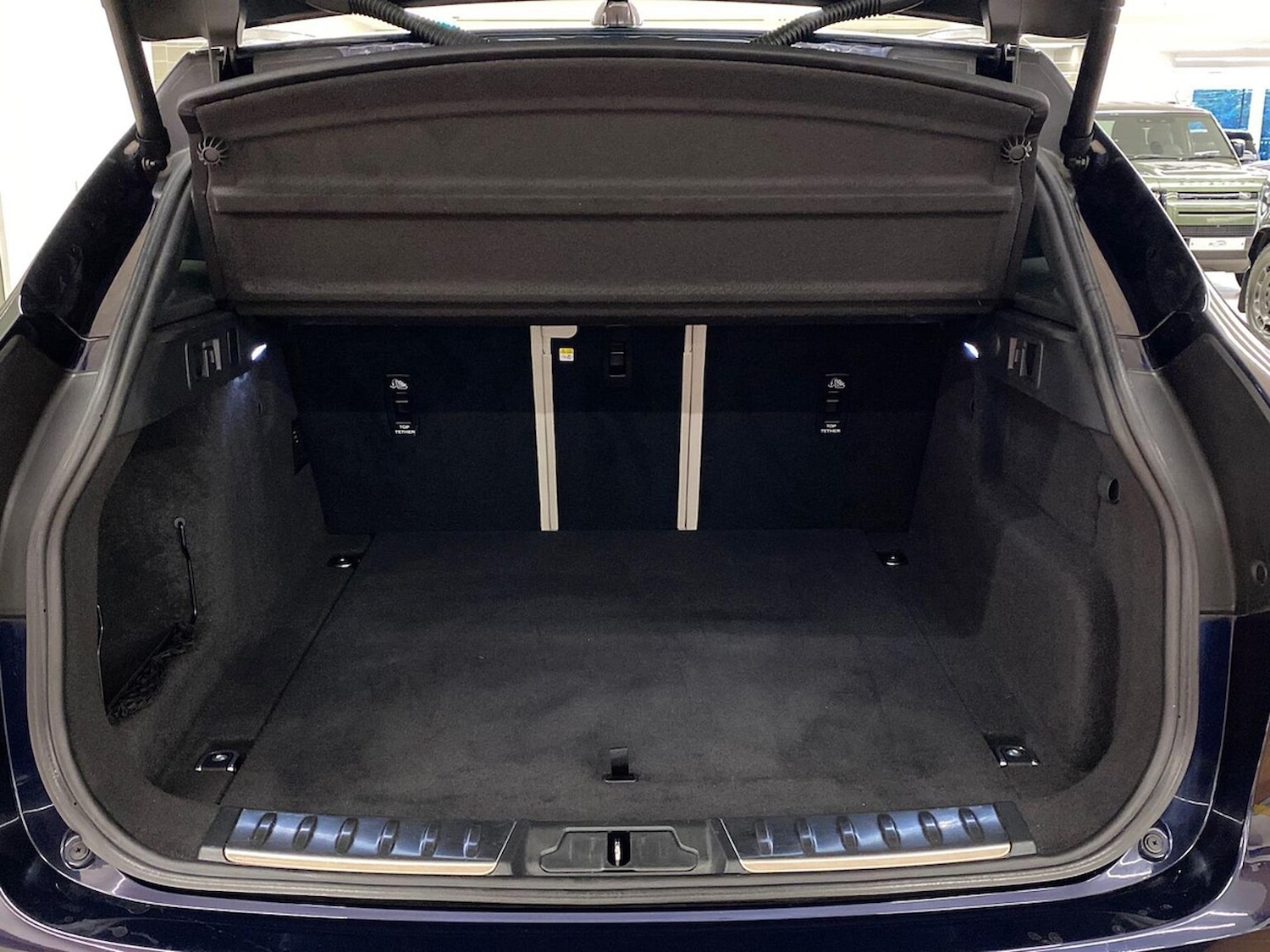 Used Jaguar F-Pace 2023 for sale - 77555315: Photo 10