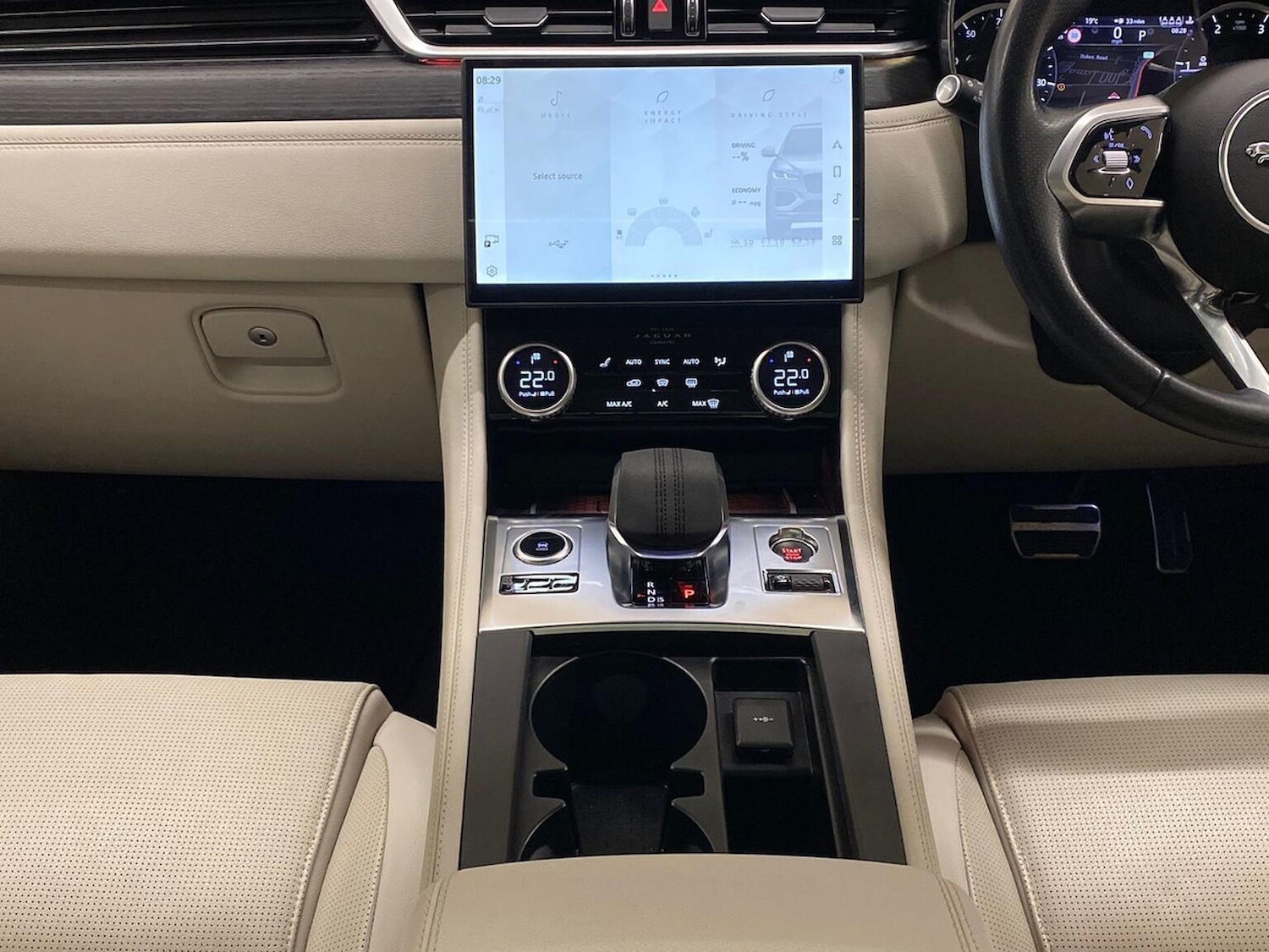 Used Jaguar F-Pace 2023 for sale - 77555315: Photo 14