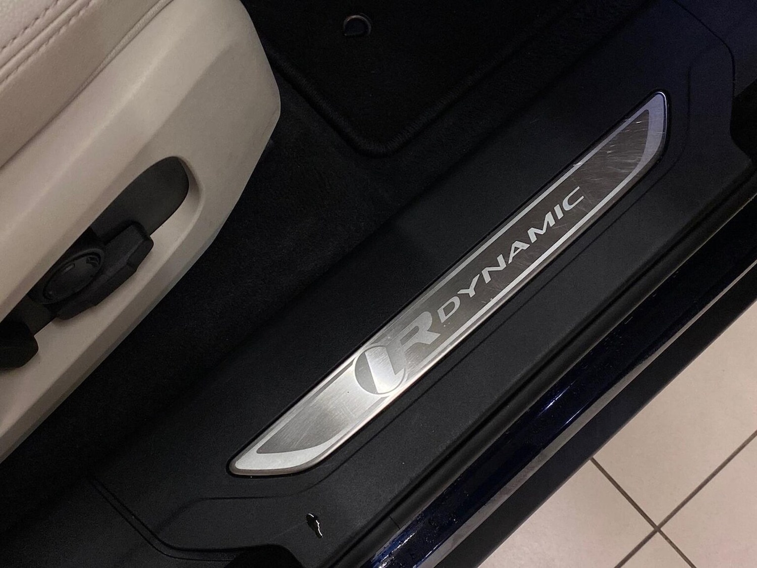 Used Jaguar F-Pace 2023 for sale - 77555315: Photo 22