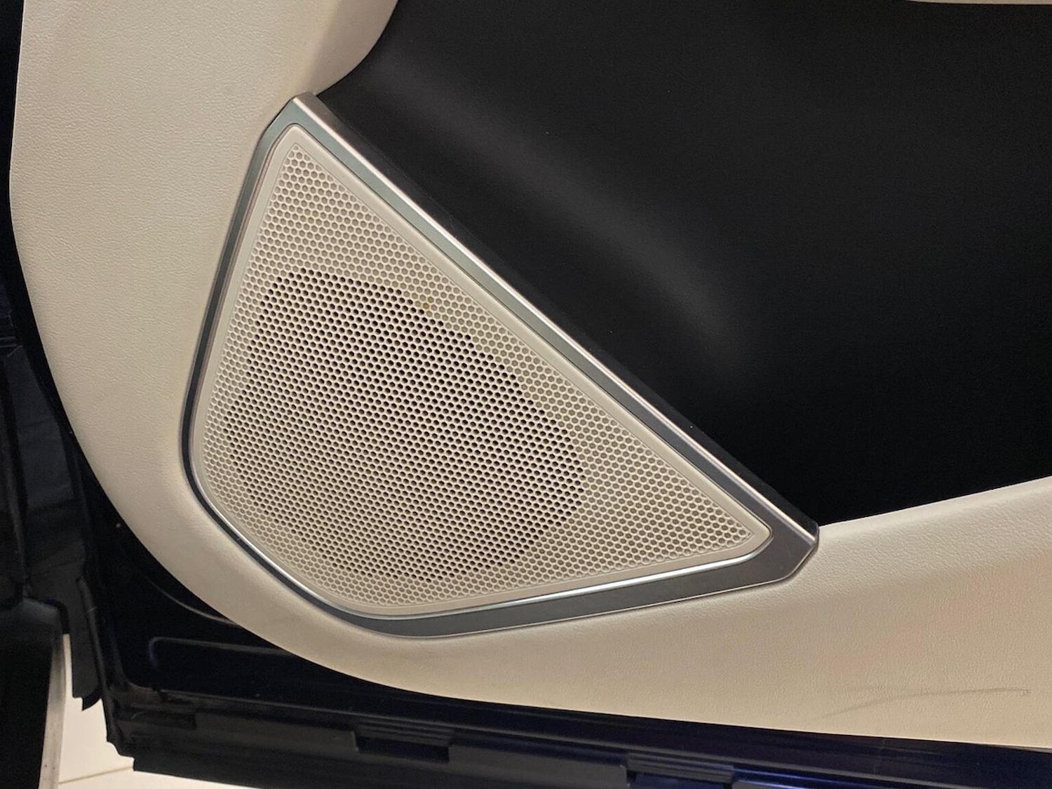 Used Jaguar F-Pace 2023 for sale - 77555315: Photo 28