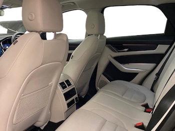 Used Jaguar F-Pace 2023 for sale - 77555315: Photo