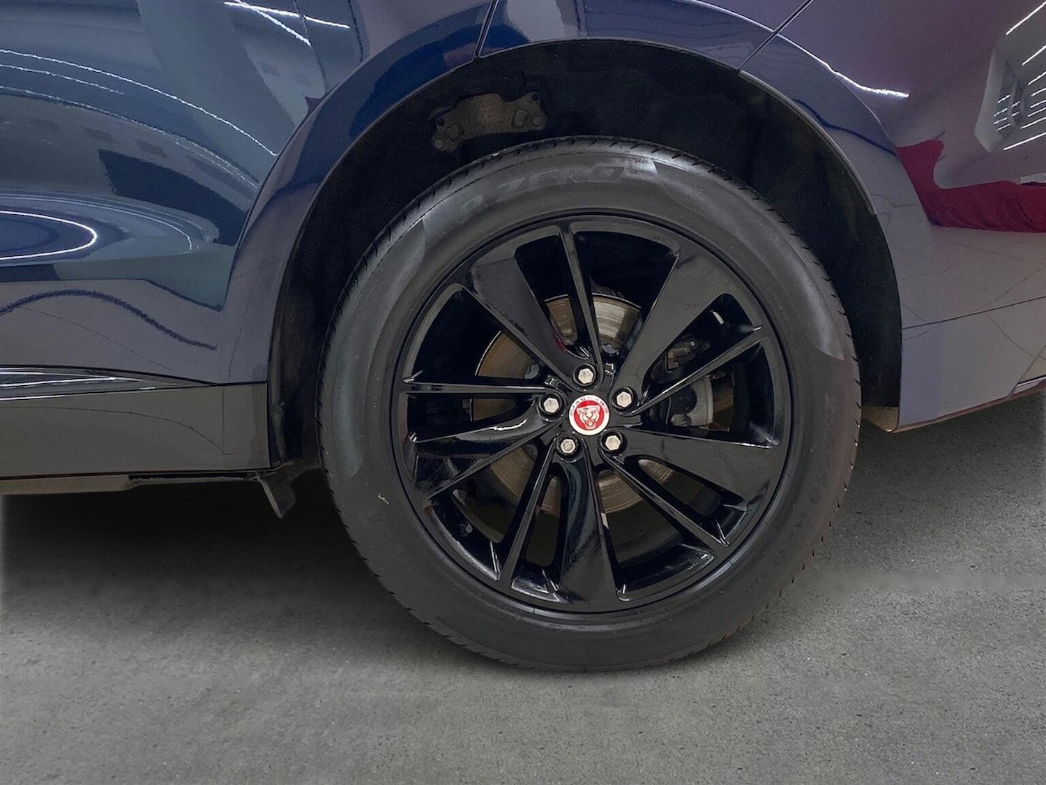 Used Jaguar F-Pace 2023 for sale - 77555315: Photo 8