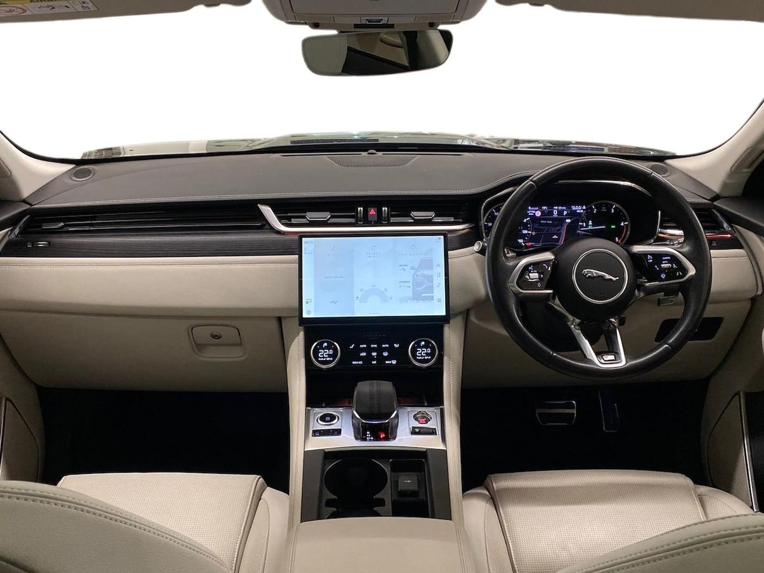 Used Jaguar F-Pace 2023 for sale - 77555315: Photo 9