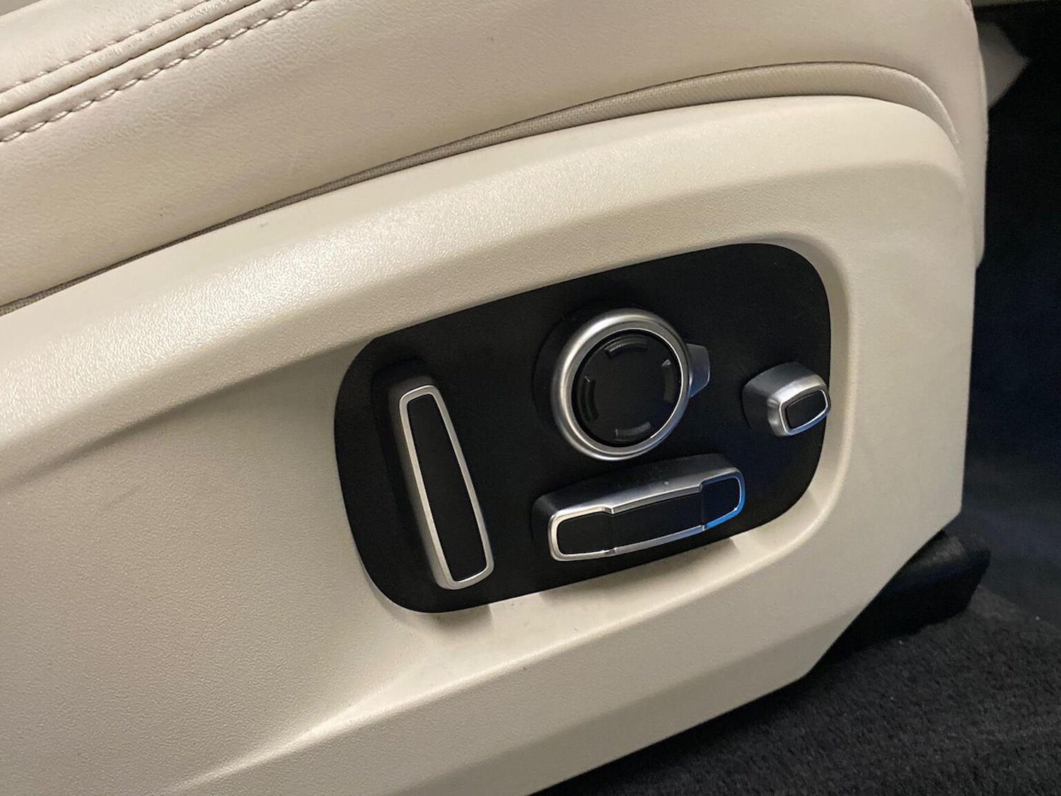 Used Jaguar F-Pace 2024 for sale - 76589171: Photo 27