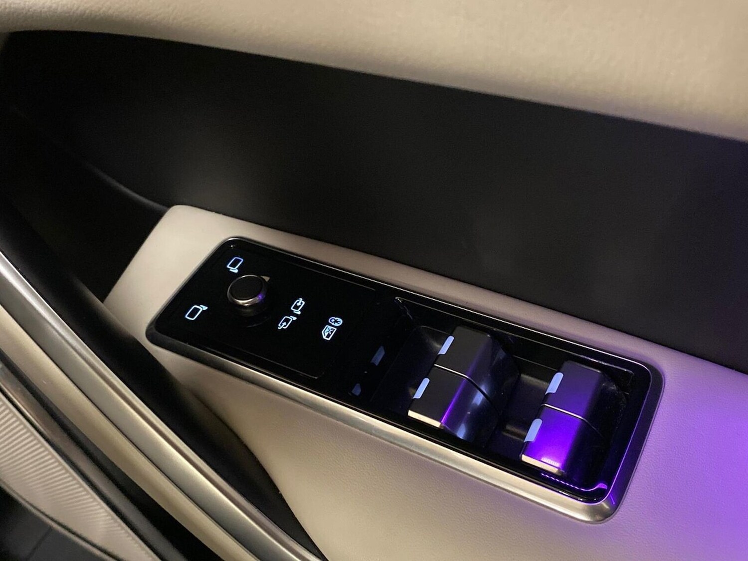 Used Jaguar F-Pace 2024 for sale - 76589171: Photo 32